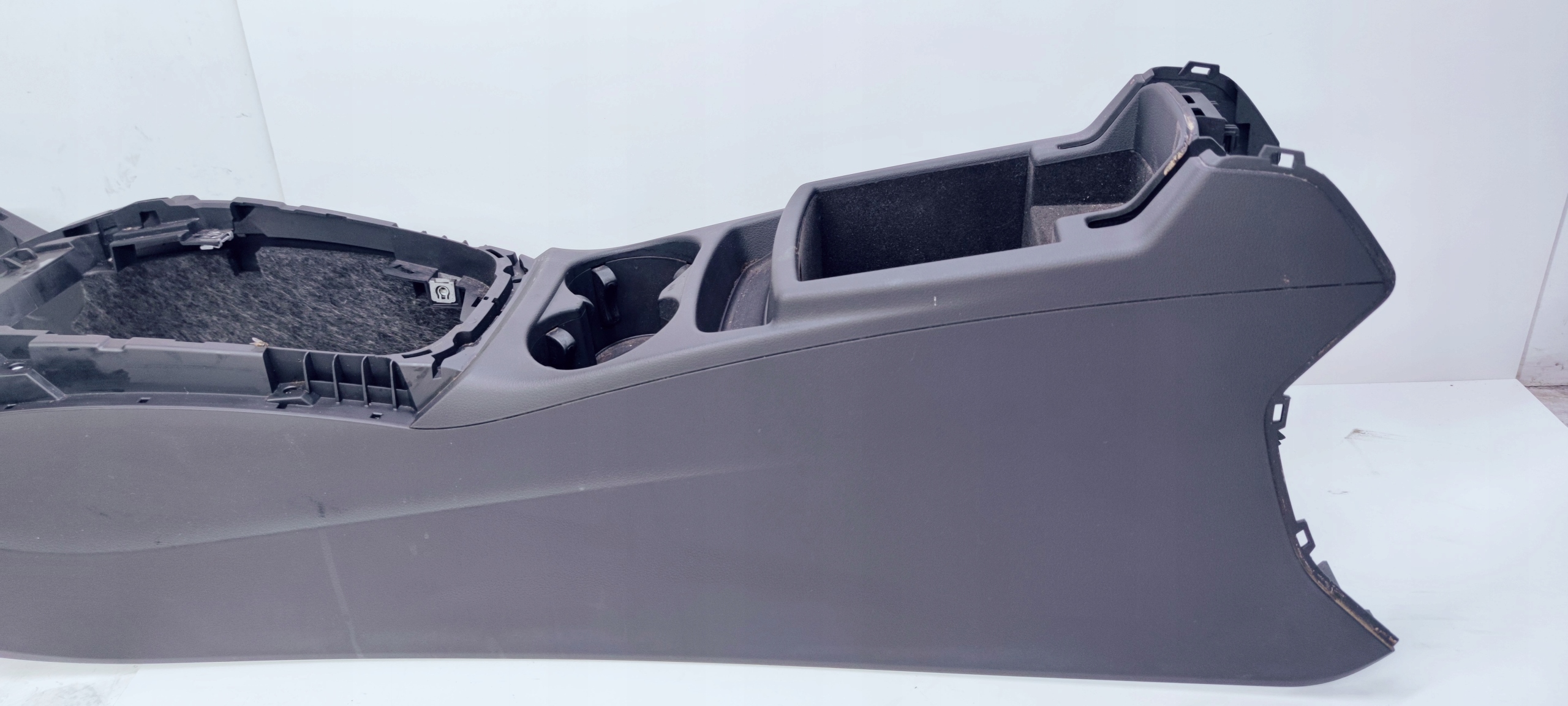 TUNEL ŚRODKOWY AUDI Q5 8R 8R0863242A Producent części Audi OE