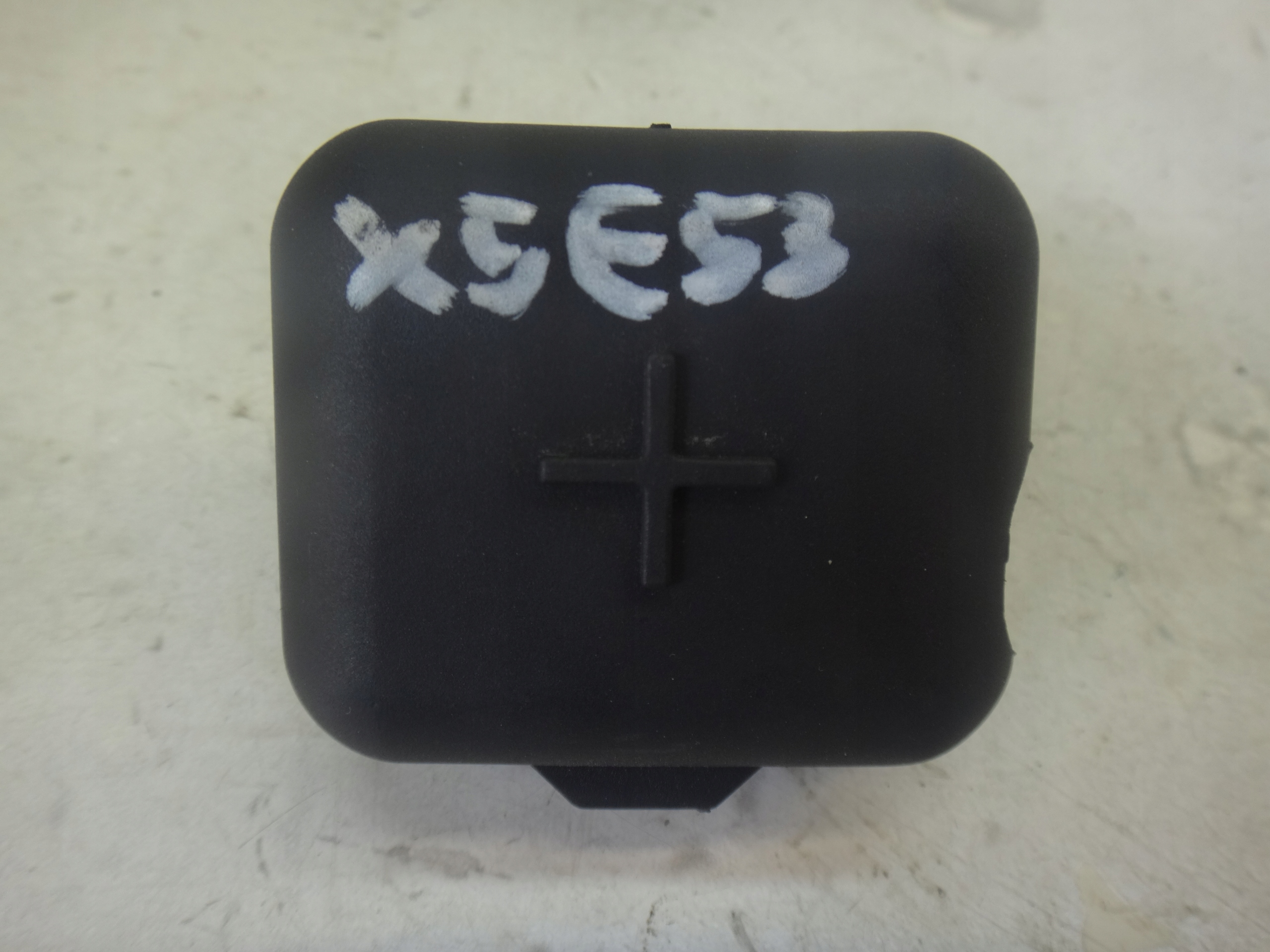 ROZDZIELACZ B+ MODUŁ KLEMY PLUS BMW X5 E53