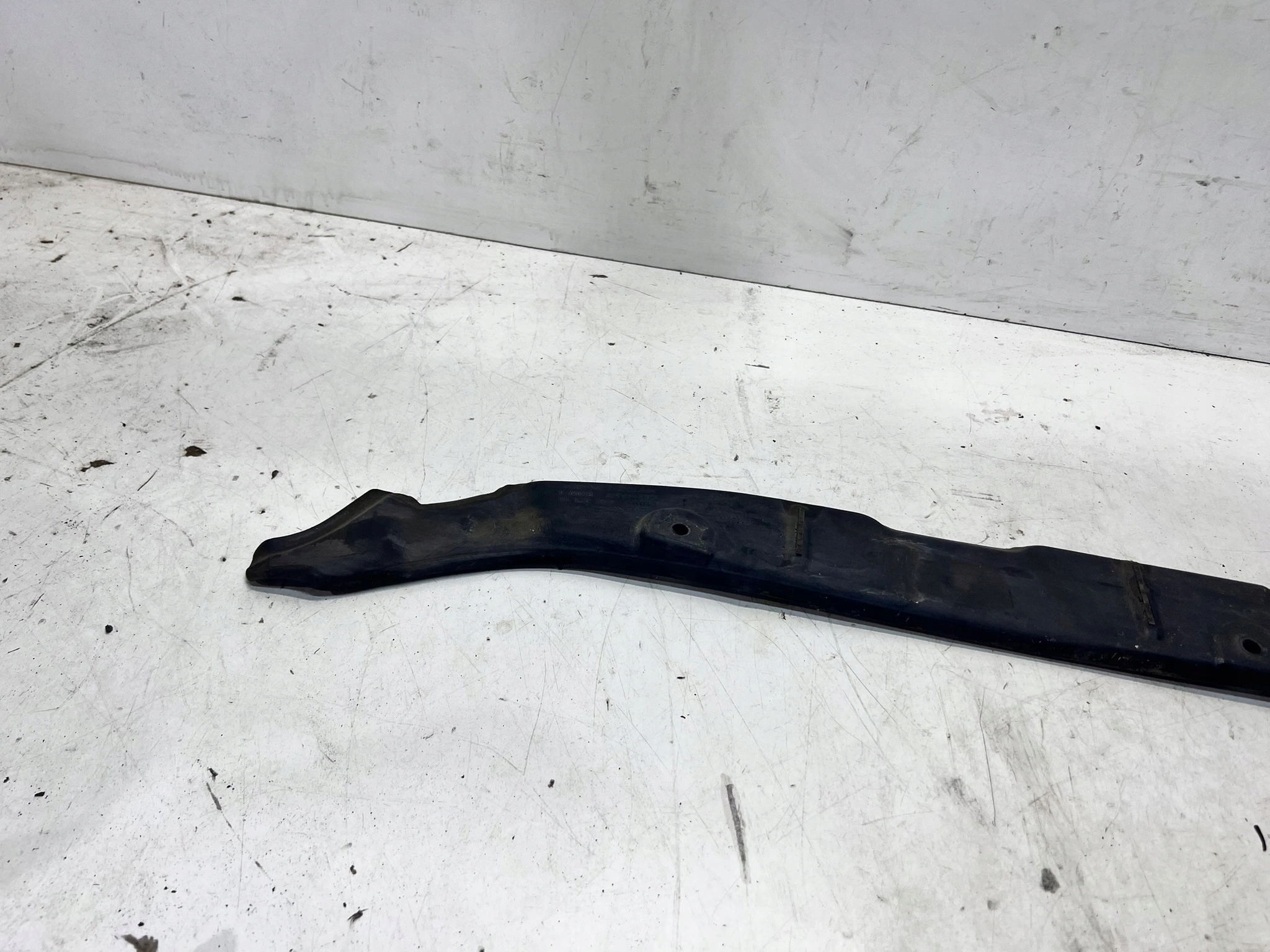 hangszigetelő sárvédöt bal AUDI Q7 4M 4M0821111