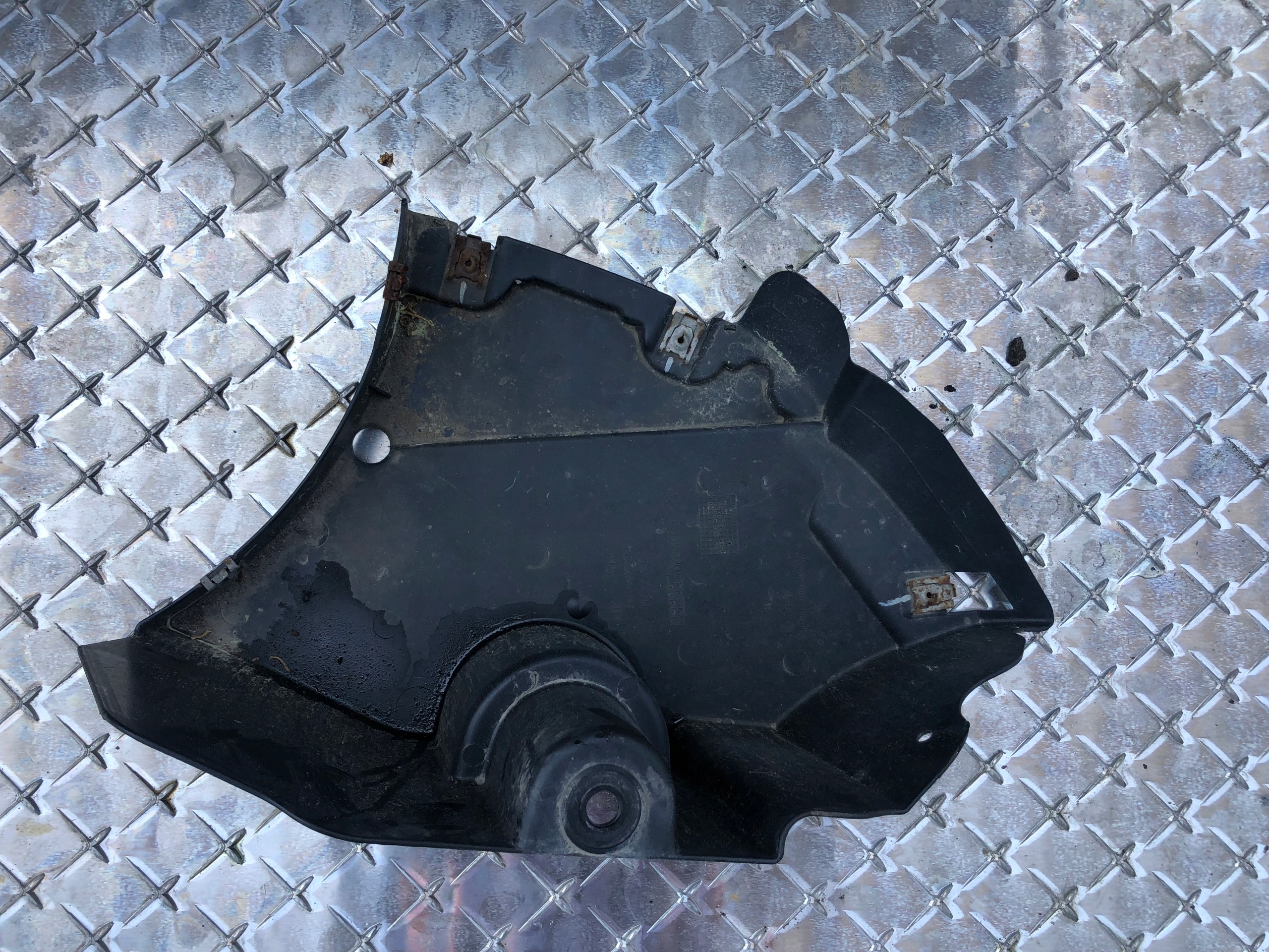 cover chassis right rear part BMW F20 8055220