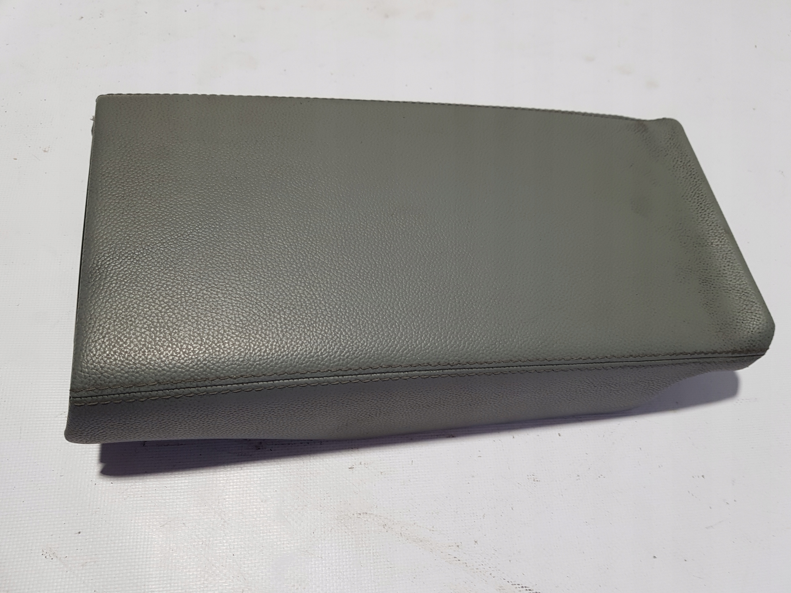 armrest rear rear part MERCEDES SL R230
