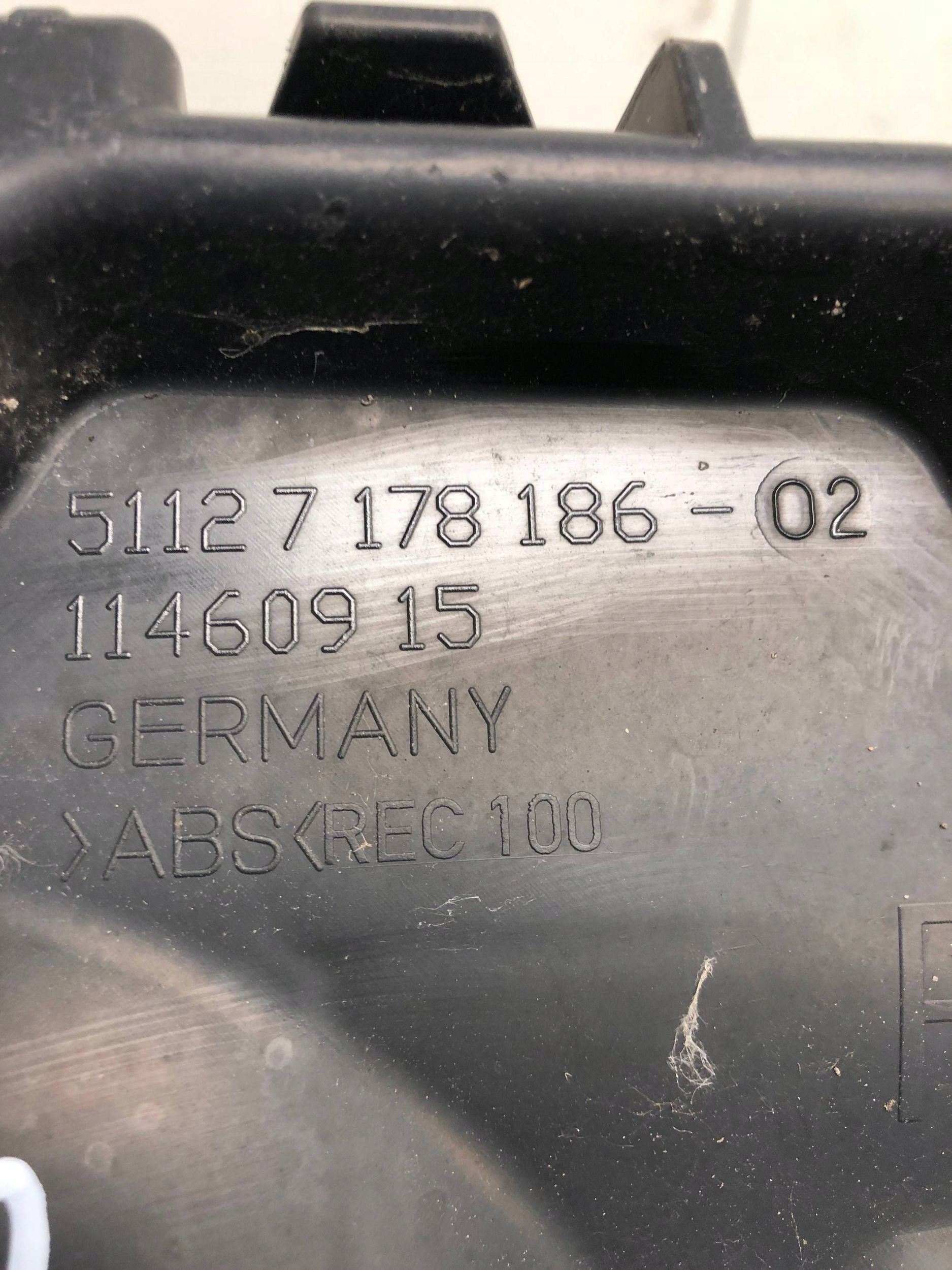 bumper bracket right rear part BMW E60 7178186