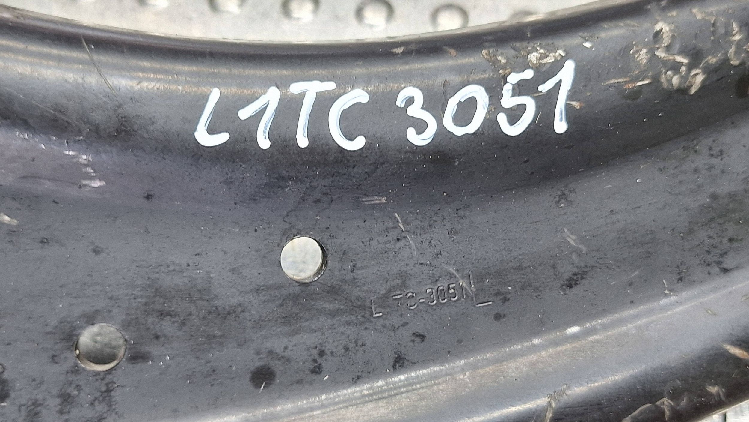 arm left front L1TC-3051-AB FORD PUMA MK2