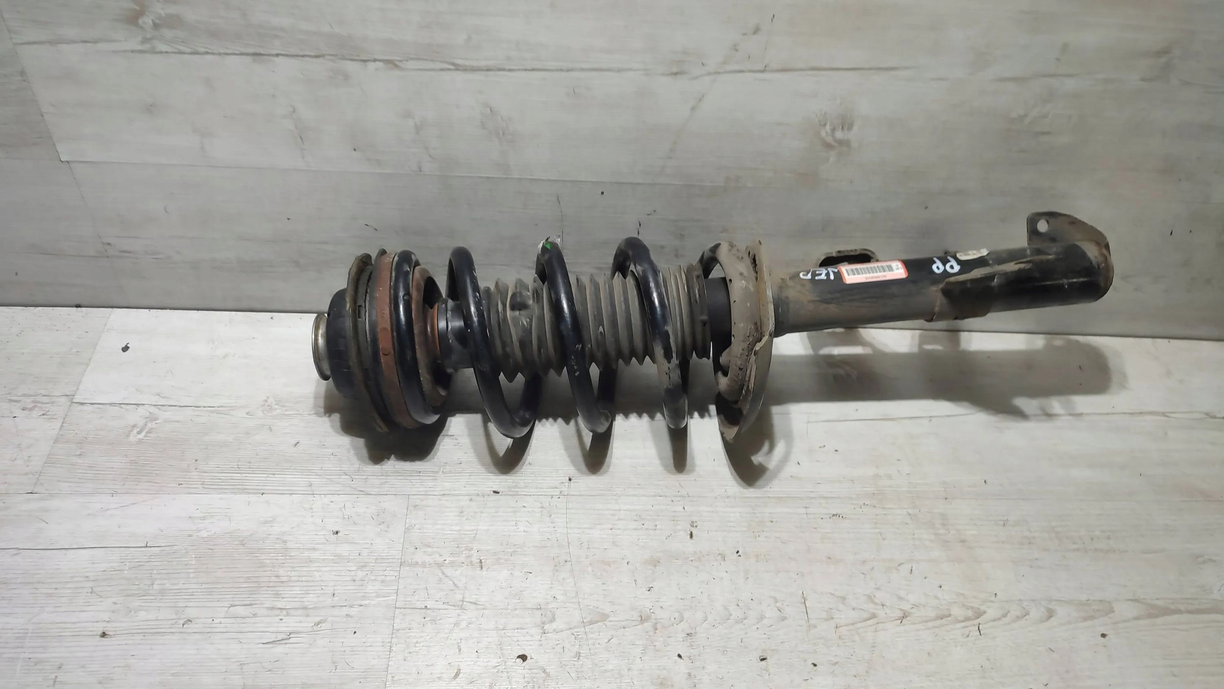Jeep Cherokee 2015 front side right shock absorber front