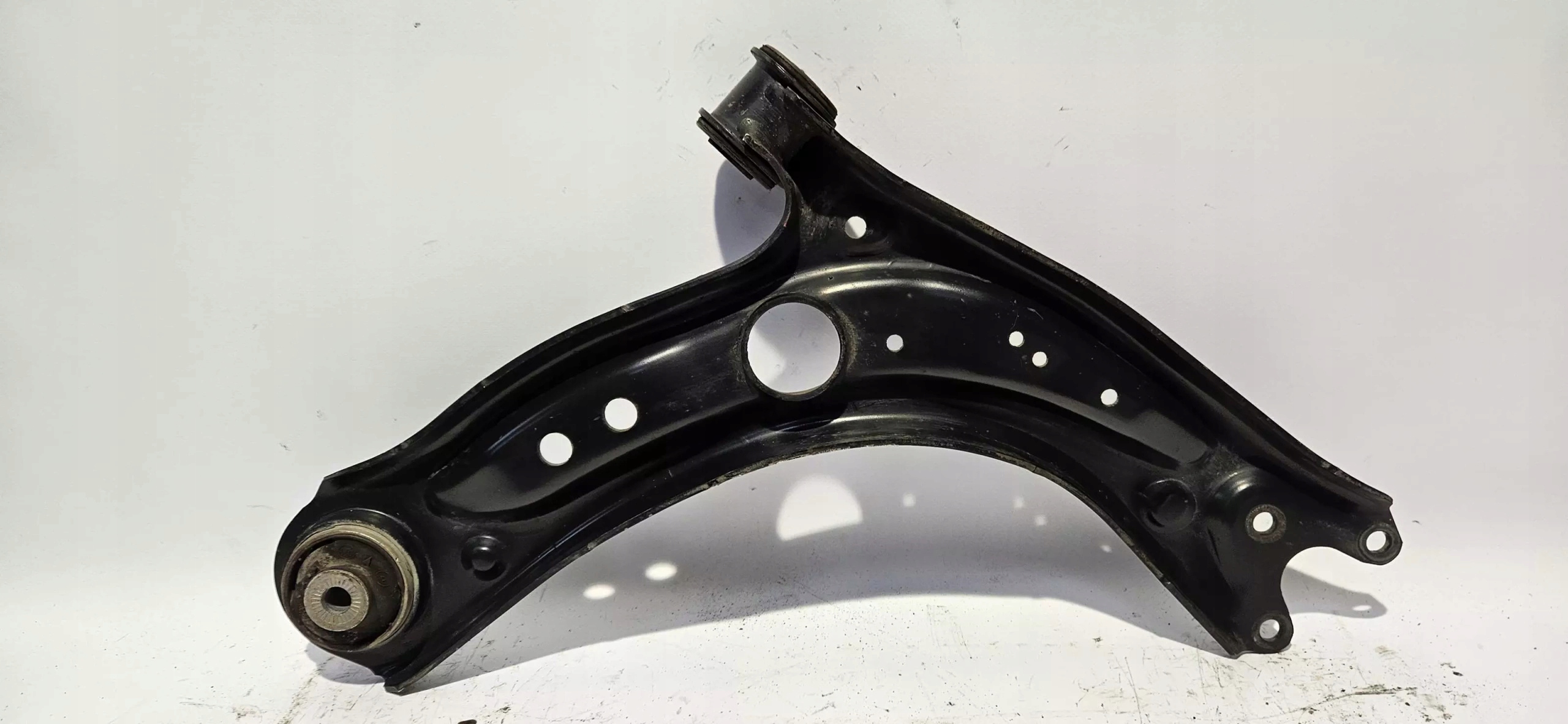 arm left front AUDI Q2 2016- 81A407151C ORYG