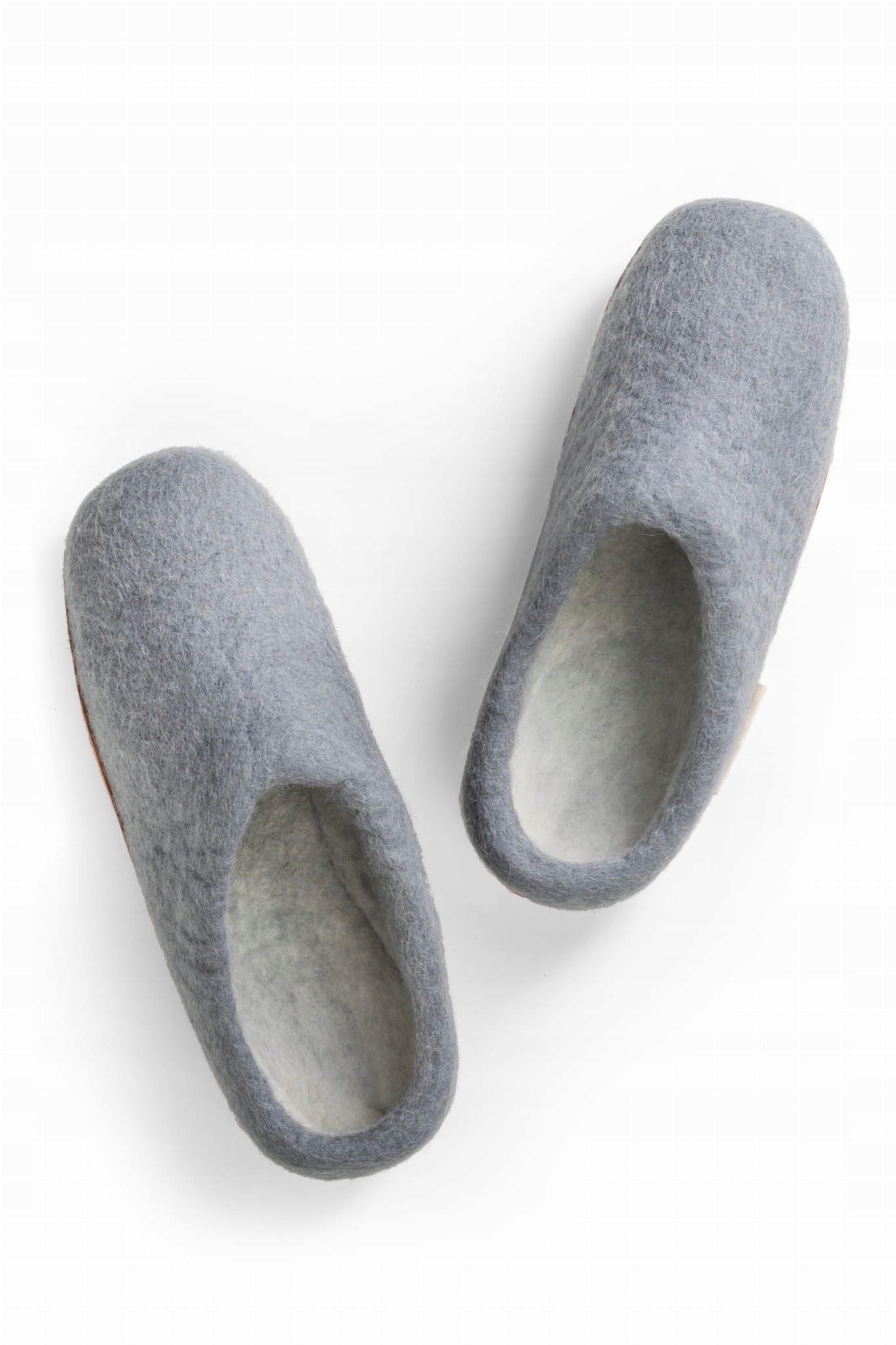 KAPCIE WEŁNIANE CHODAKI Z PODESZWĄ FELTINESS 45 Marka inna