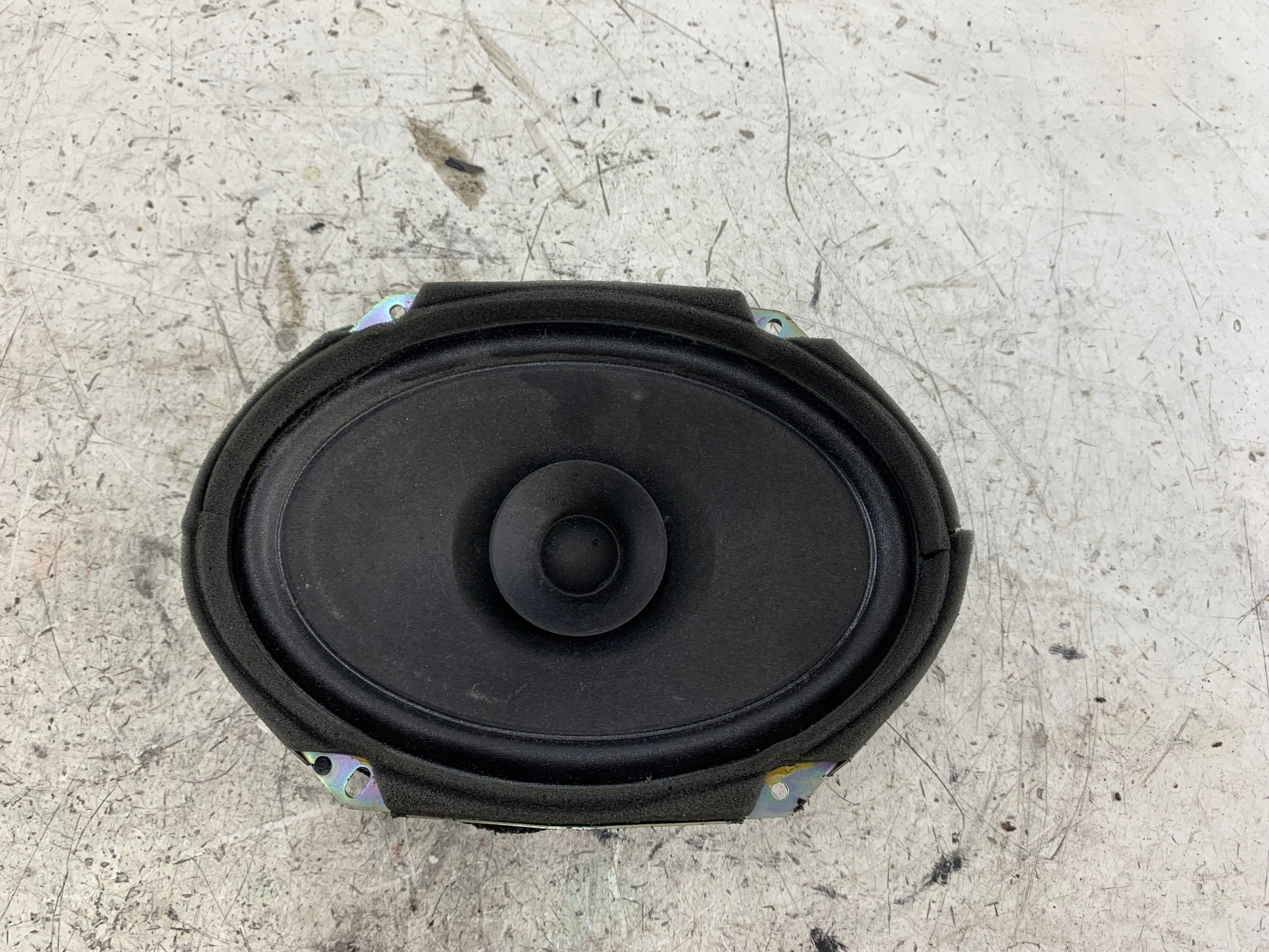 MAZDA 5 and CR speaker door front C23566960