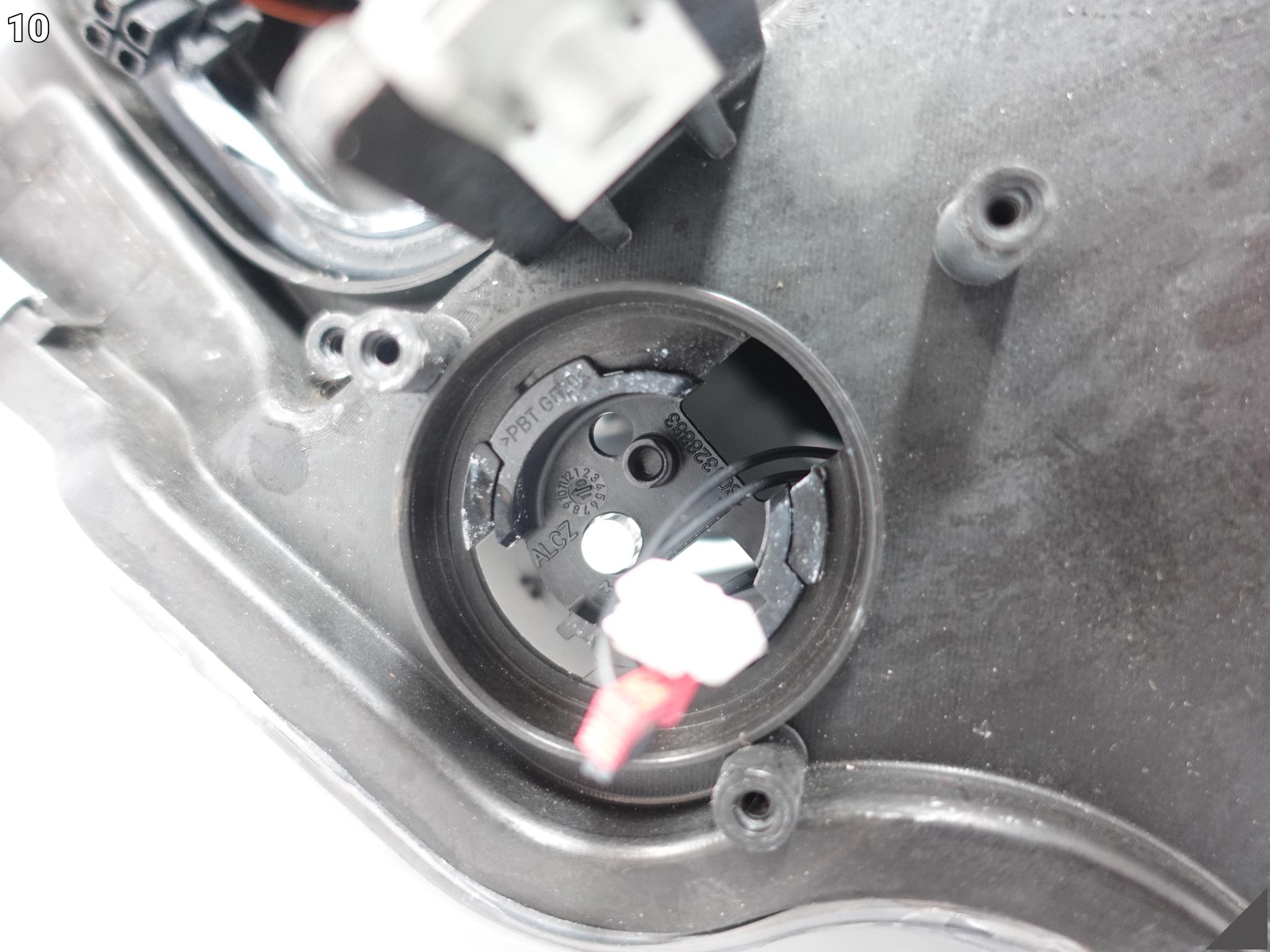 BMW 3 M3 E92 E93 LCI LIFT 10-13 light XENON + LED NIESKRETNA right front EU