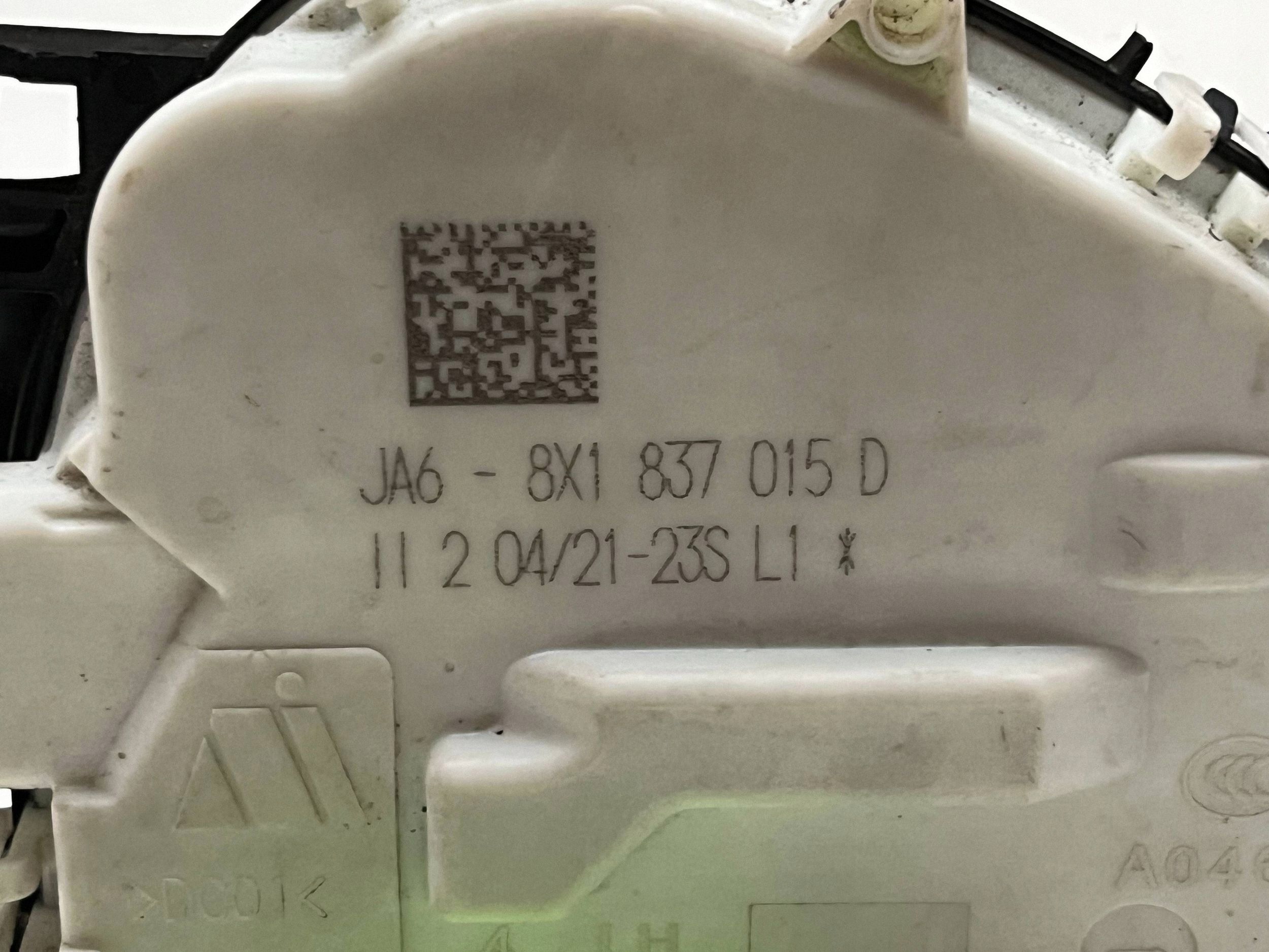 AUDI A4 B9 lock door left front 8X1837015D @M