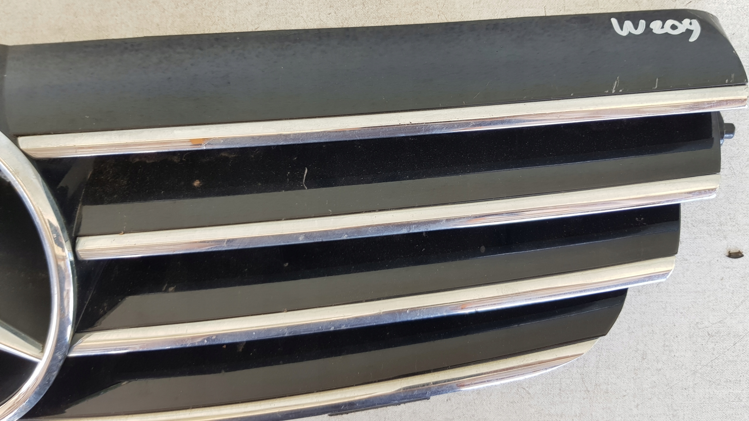 Mercedes-Benz CLK-Klasse W209 Kühlergrill FRONTGRILL Kühlergitter - Thumbnail 2