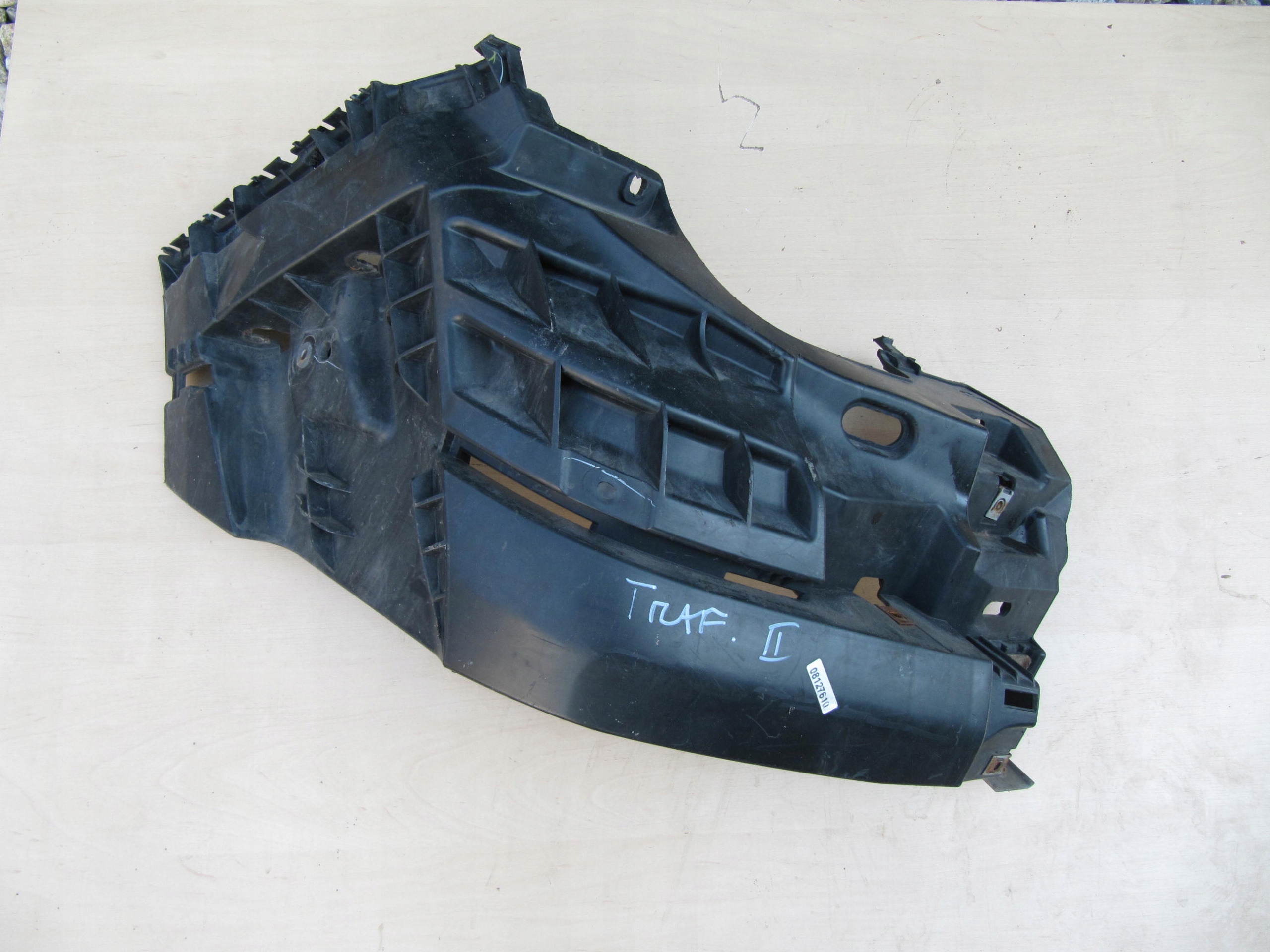 TRAFIC II VIWARO II STELAŻ WSPORNIK ATRAPY PRAWY