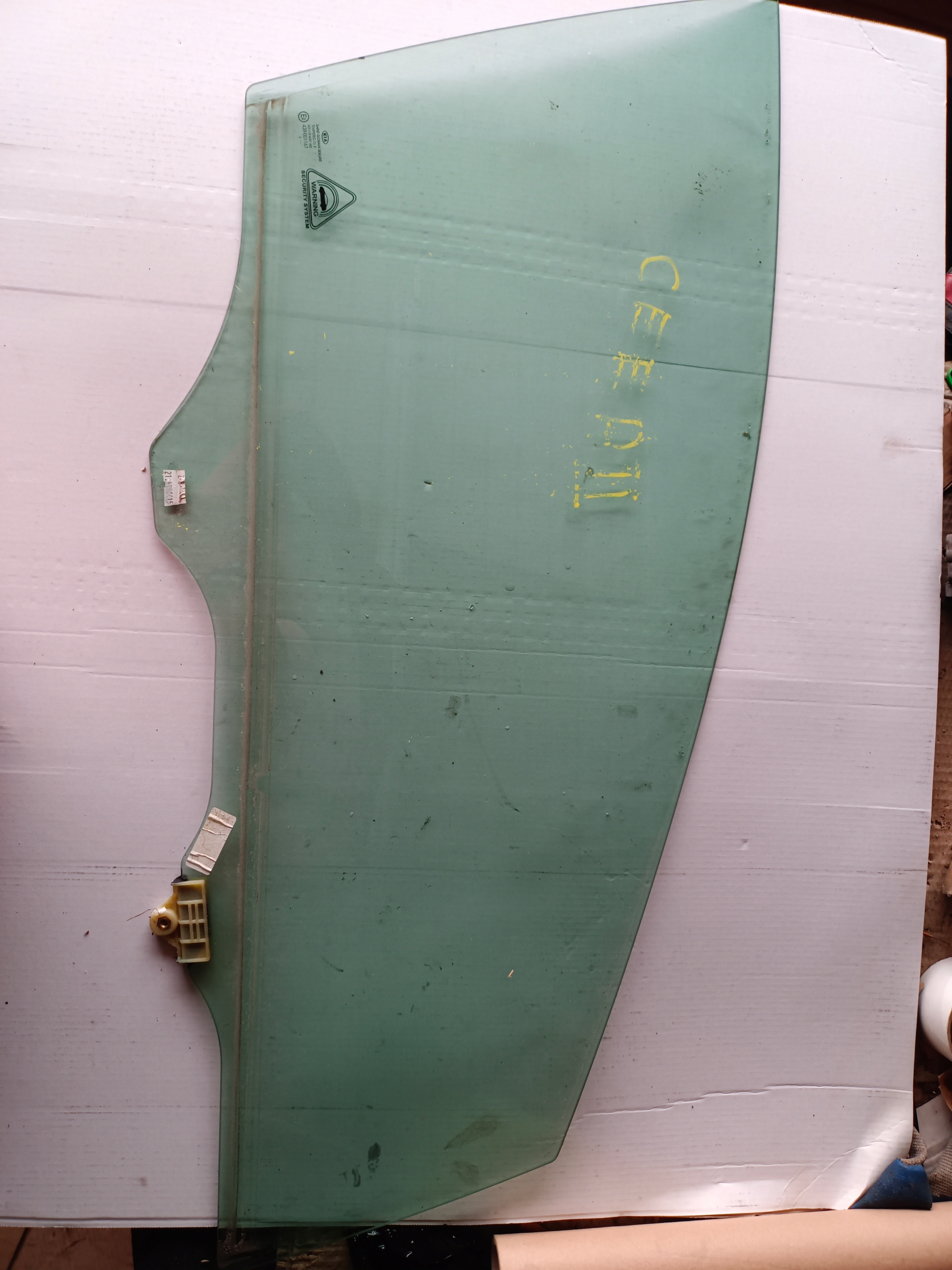 SZYBA DRZWI PRAWY PRZÓD KIA CEED II HB 5D 16R