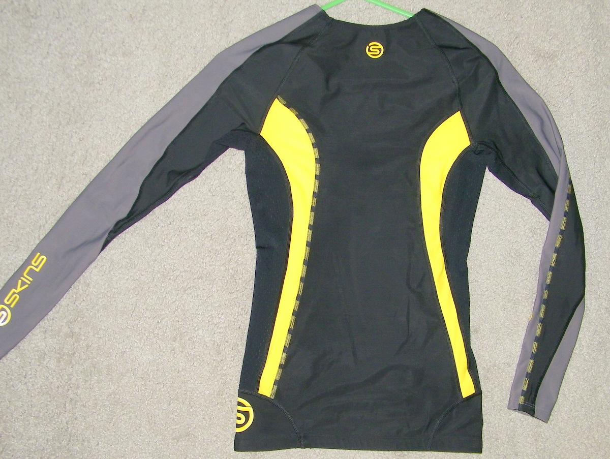 SKINS Compression - KOSZULKA DO BIEGANIA - rozm M - JAK NOWA !!! Marka Skins