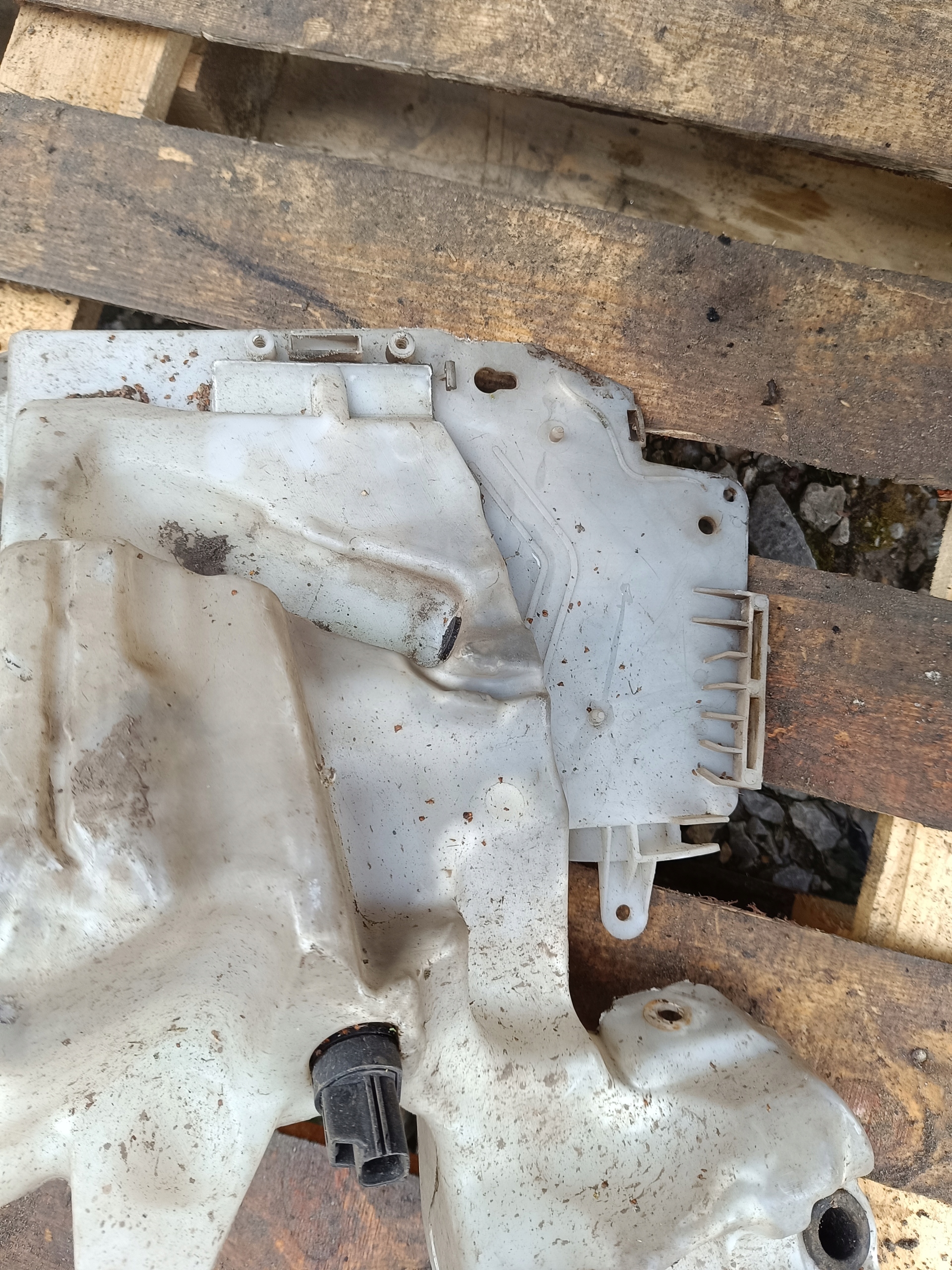 Behälter Spritzdüse FORD S-MAX MK1 MONDEO MK4 AG91-17B613-DB