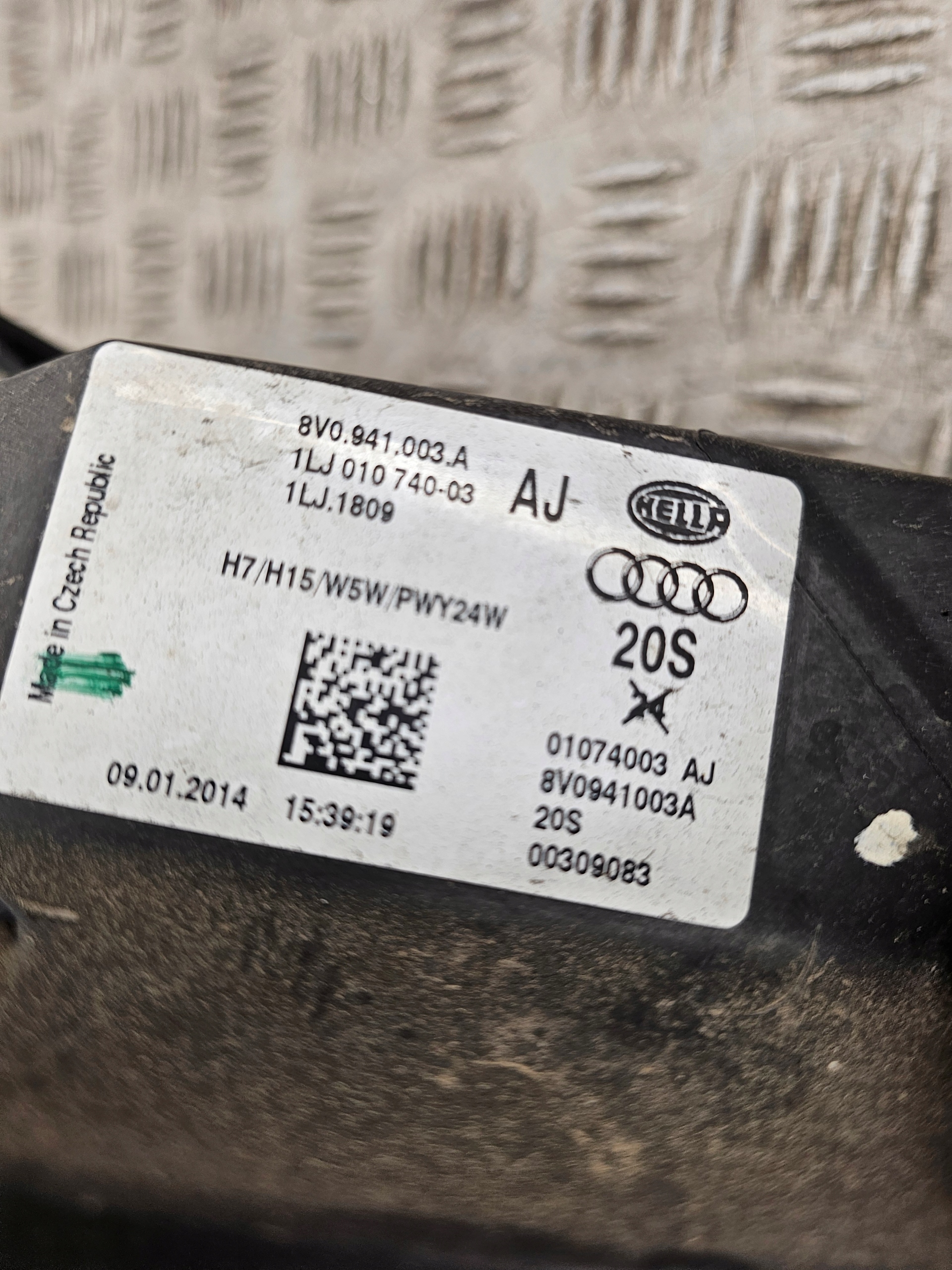 AUDI A3 8V light left front UK 8V0941003A