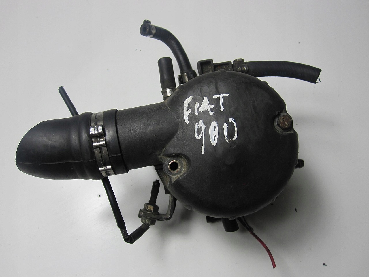 MONOWTRYSK FIAT 900