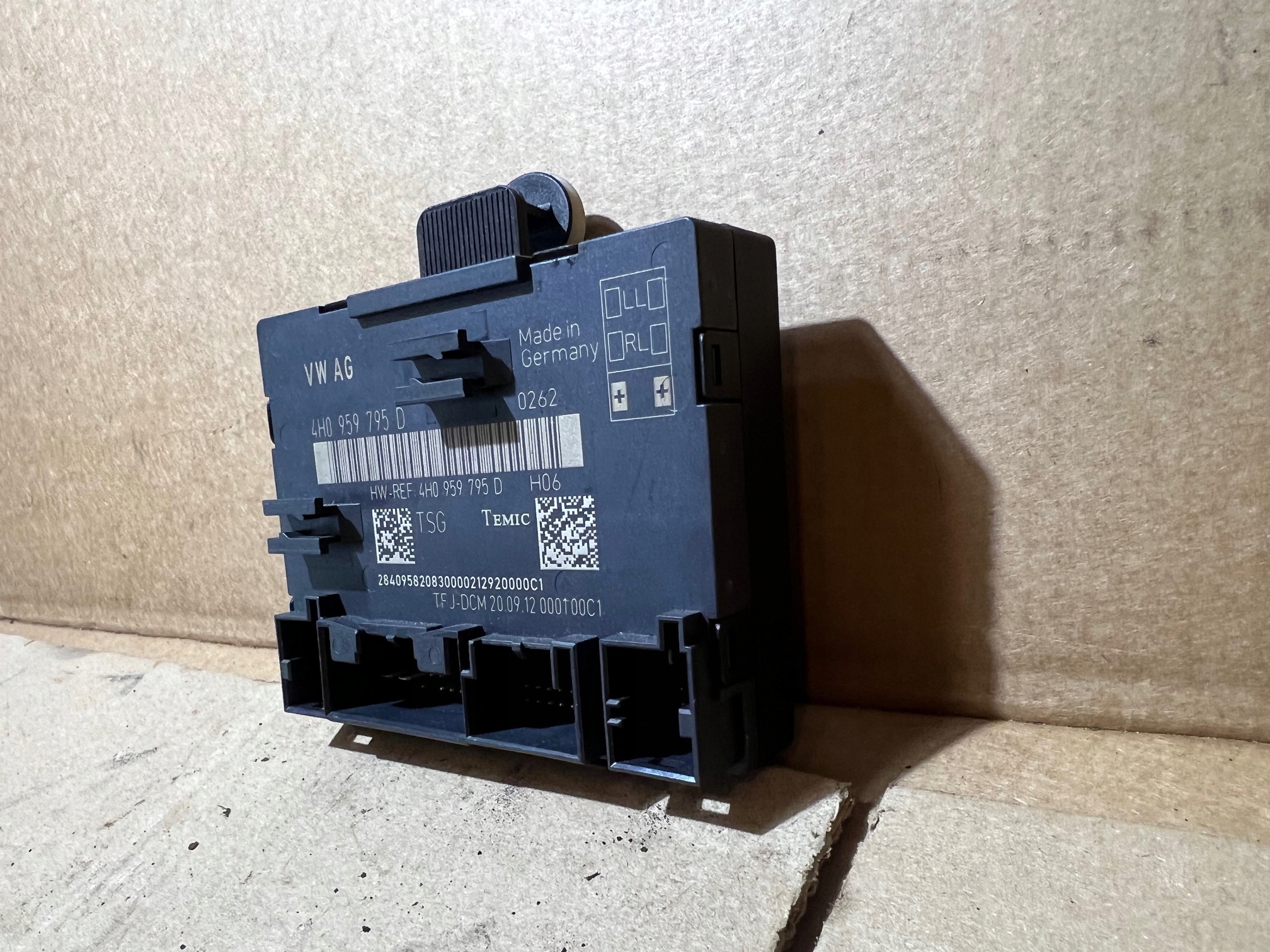 AUDI A8 D4 module control unit door DOCIAG right rear part 4H0959795D