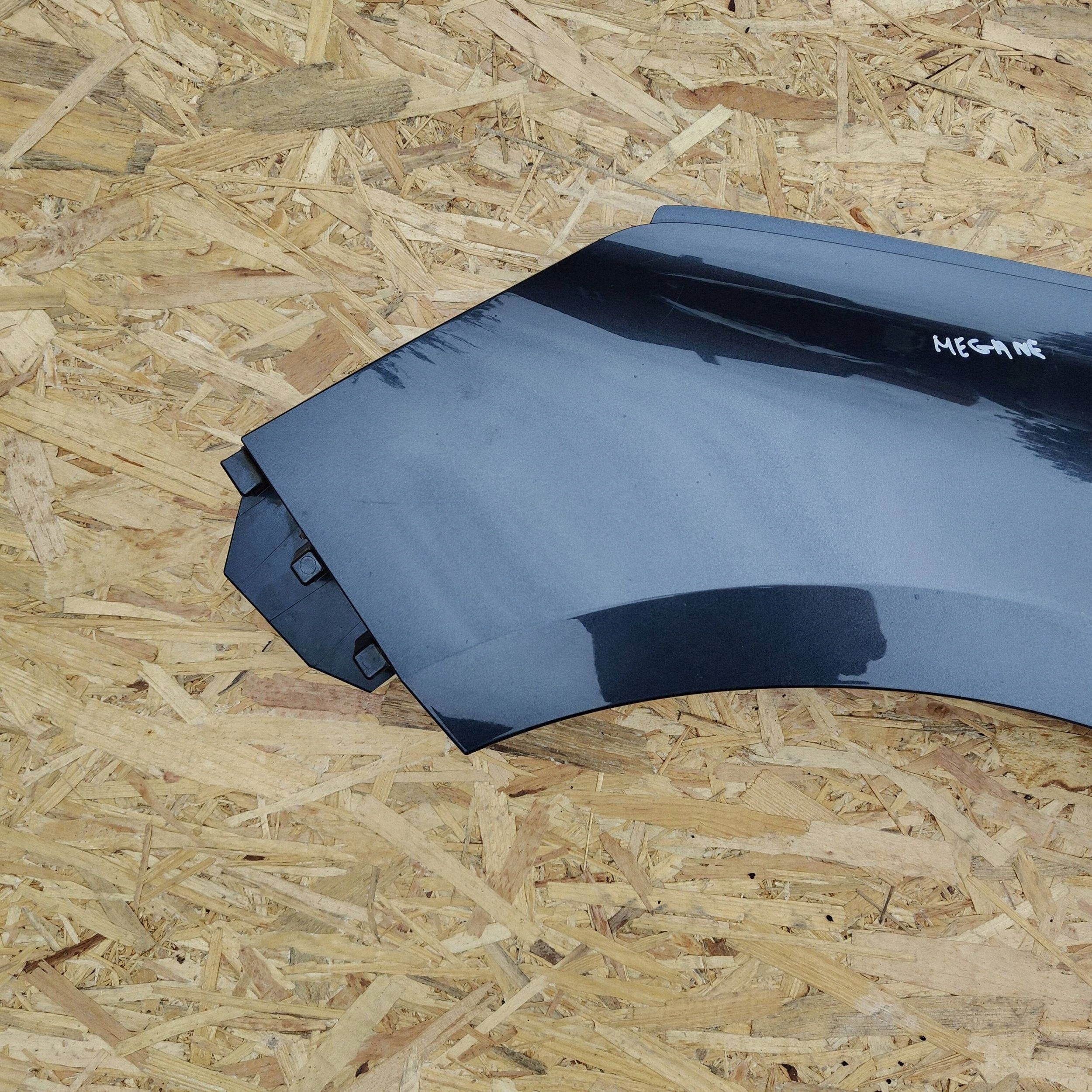 Renault Megane IV fender left front