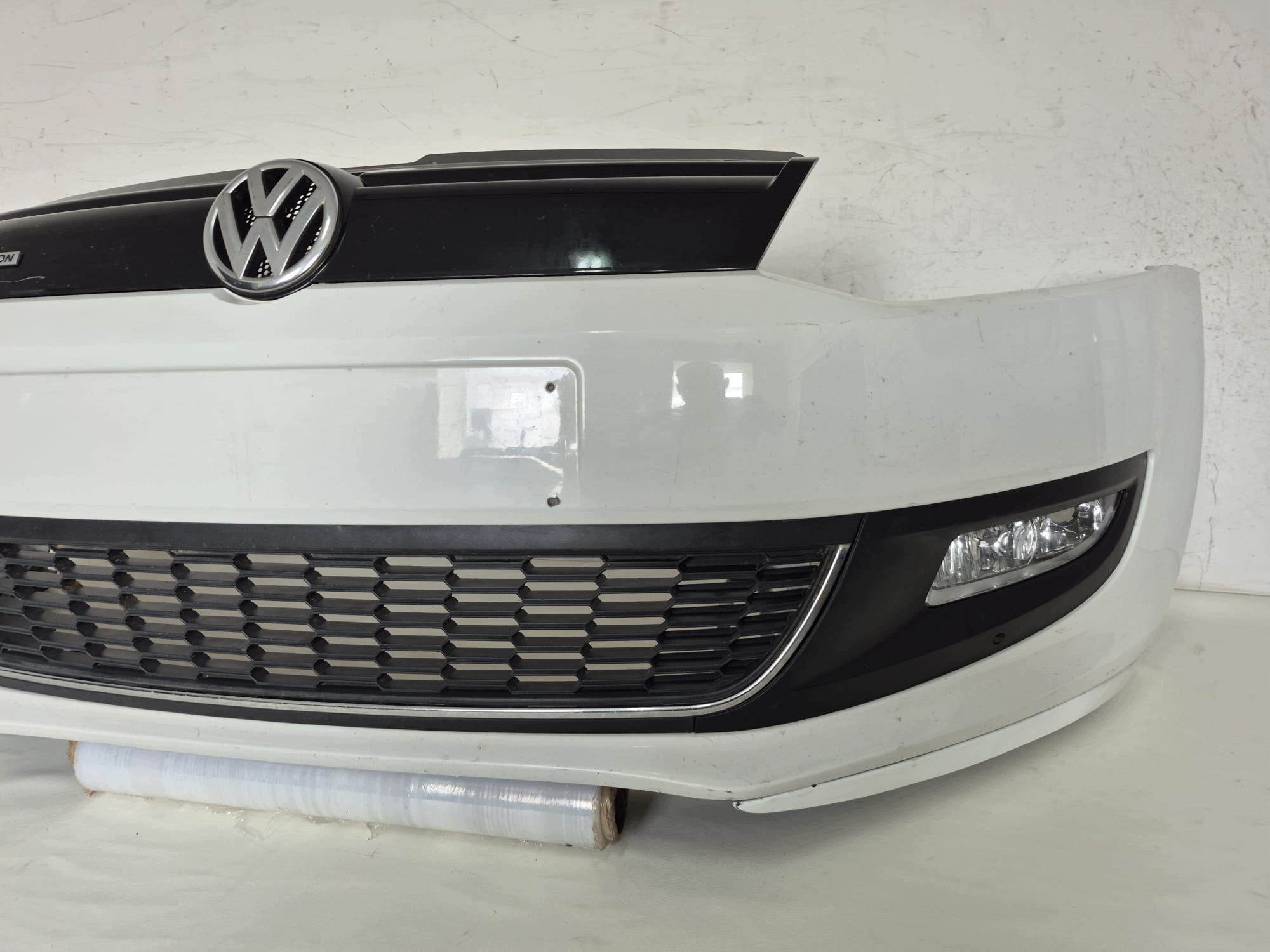 VW POLO 6R BLUEMOTION 09- bumper front front without DZIUR 6R0807221