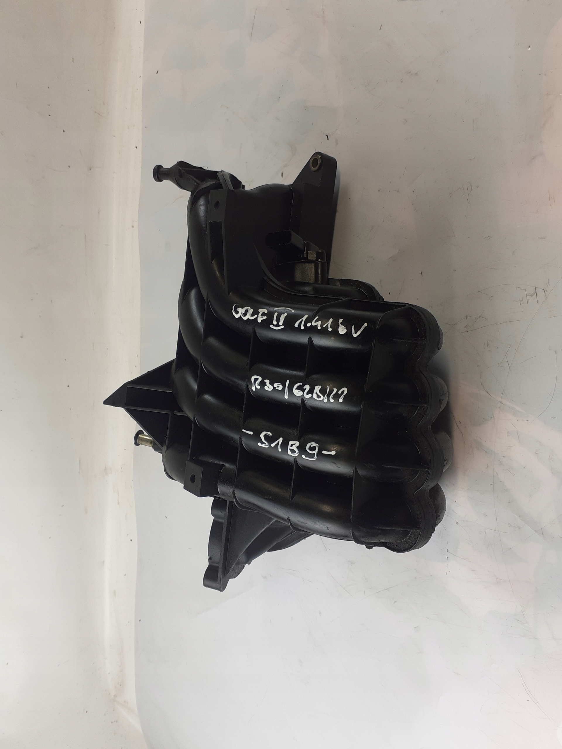 VW GOLF IV 1.4 intake manifold
