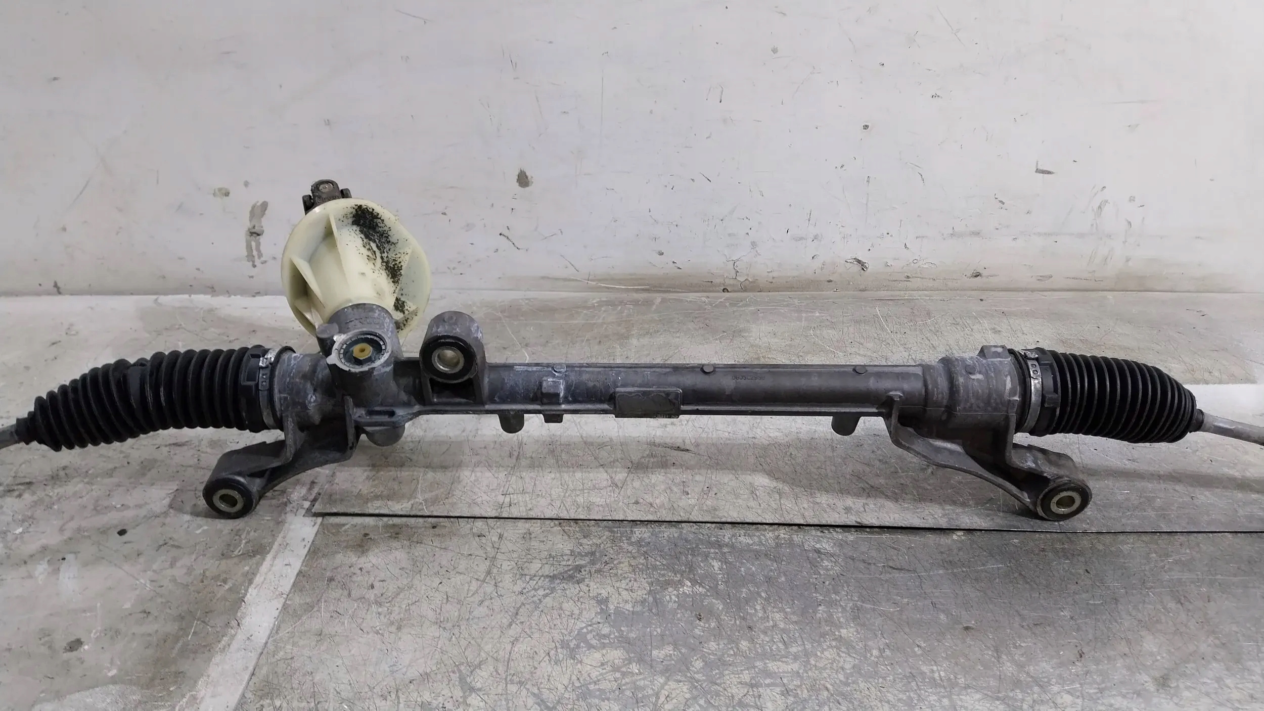 drag rod servo steering control A0008388E FORD FIESTA MK7 MAZDA 2