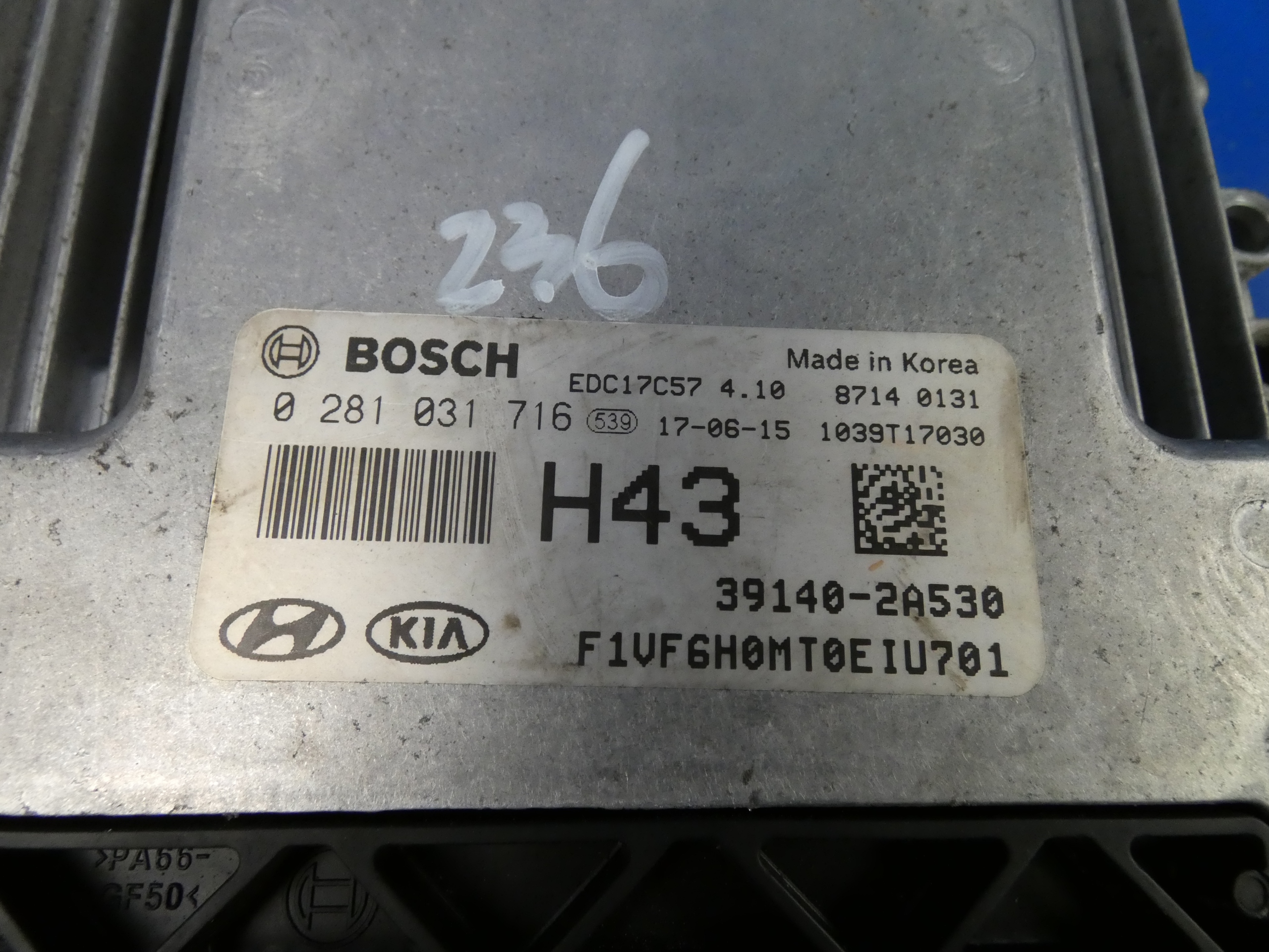 HYUNDAI I40 1.7 CRDI computer control unit of the engine
