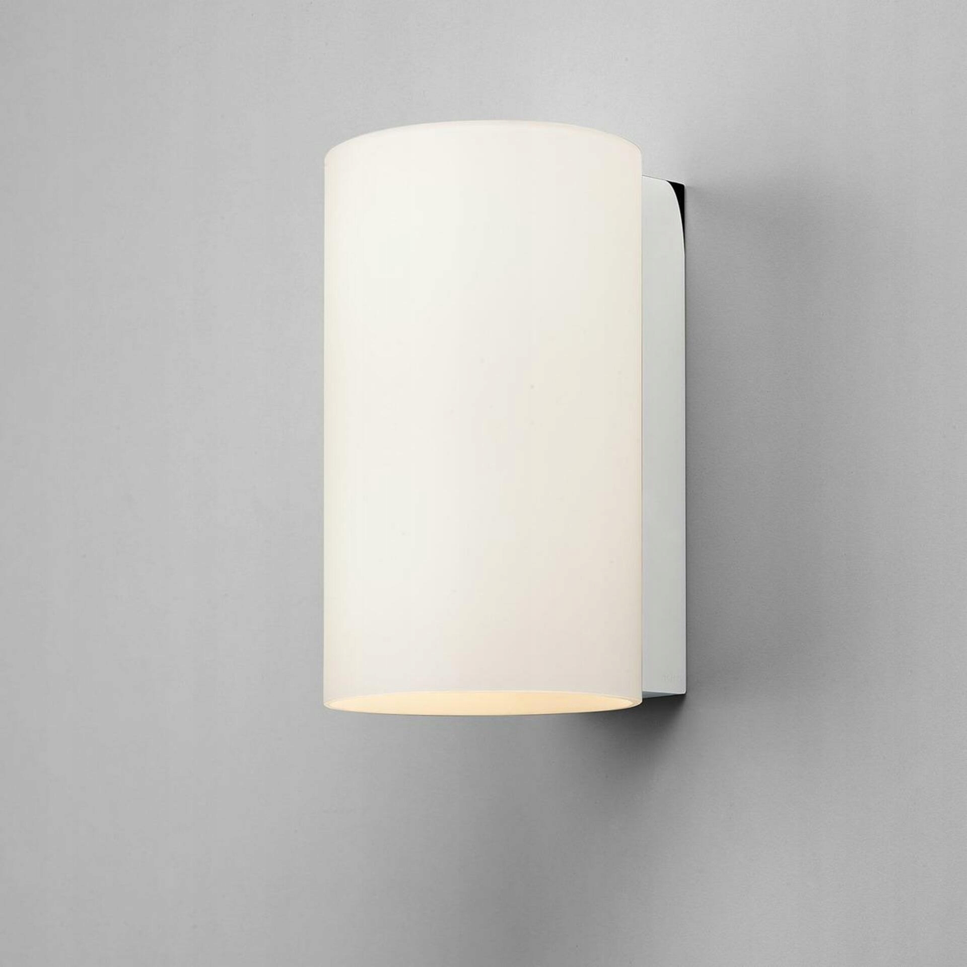 Nástenné svietidlo Astro Cyl 200, 2x40W, E14, biela, opálové sklo, IP20
