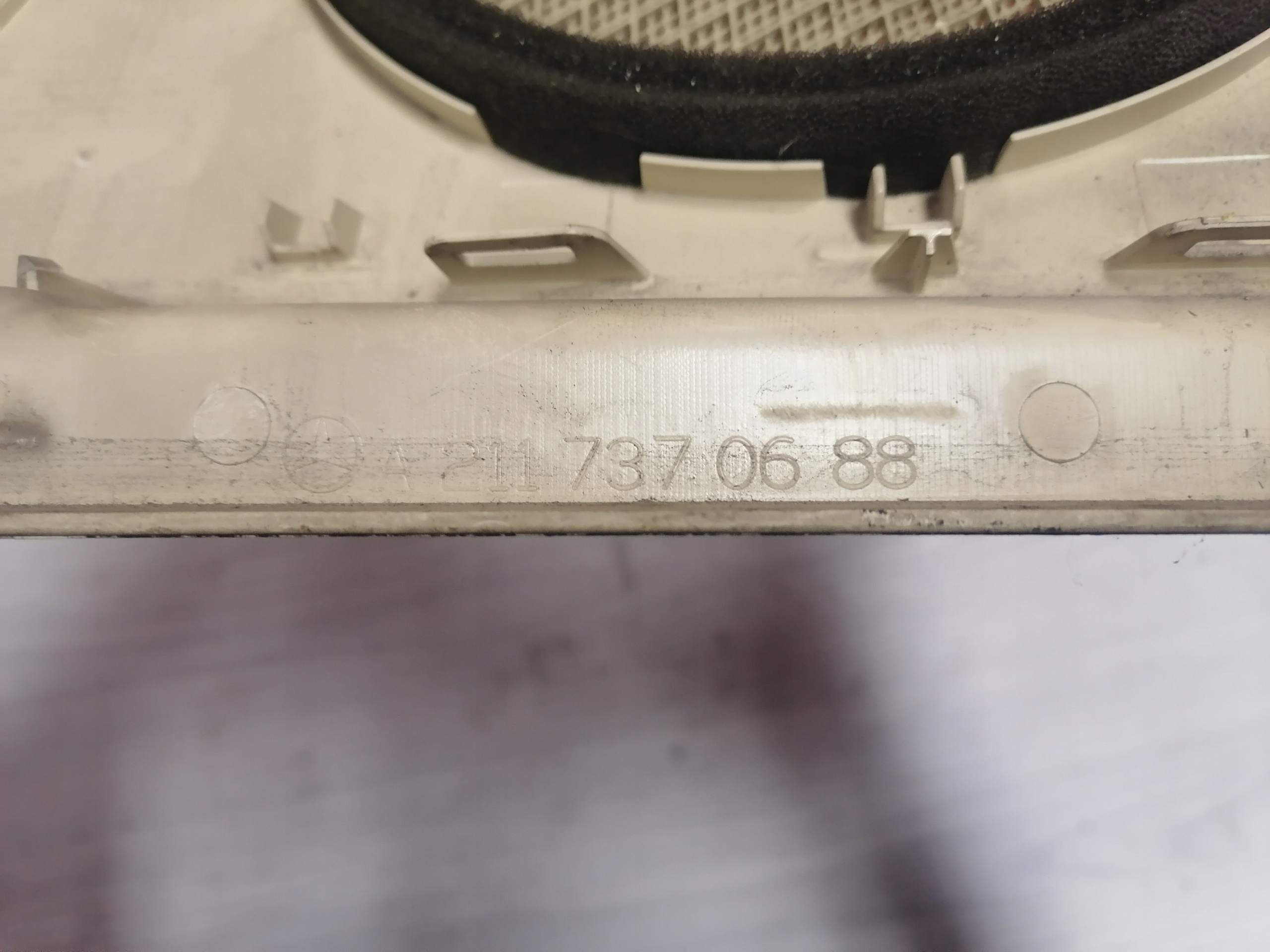 MERCEDES W211 fedél hangszóró jobb hátsó