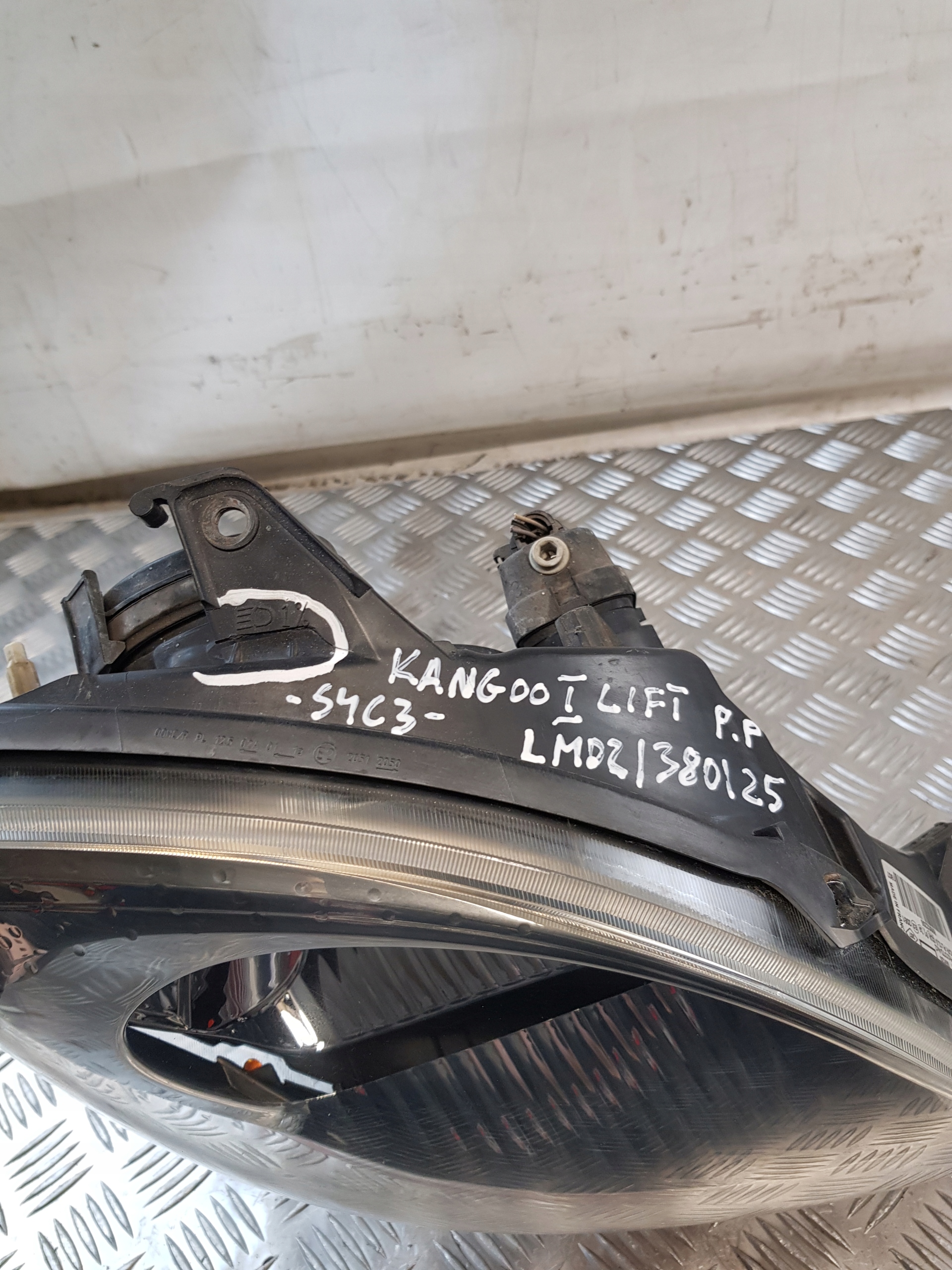 light right front 7701069077 RENAULT KANGOO and LIFT EUROPA