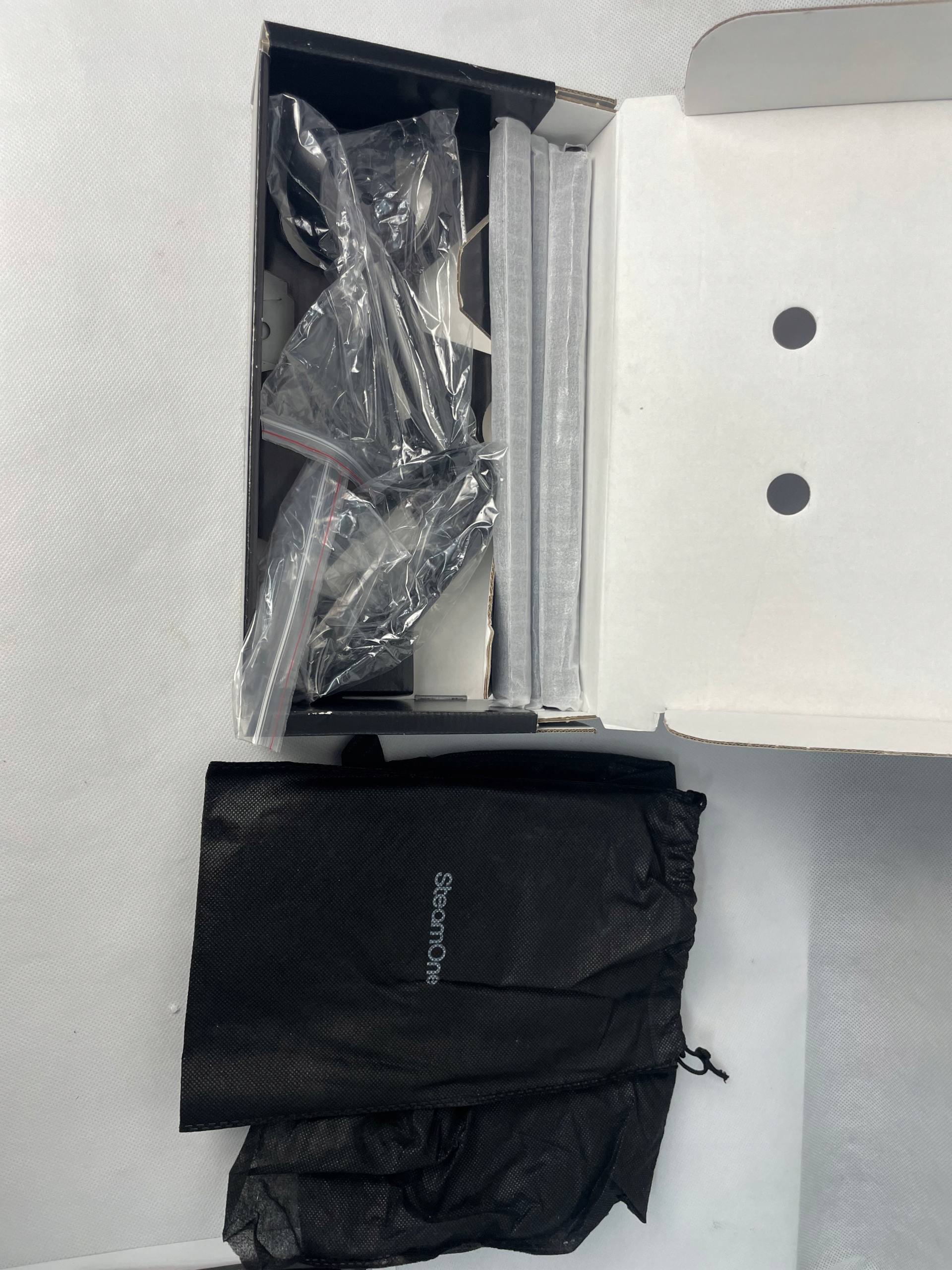 Steamer do ubrań SteamOne Minilys Plus 1900 W Model Minilys Plus