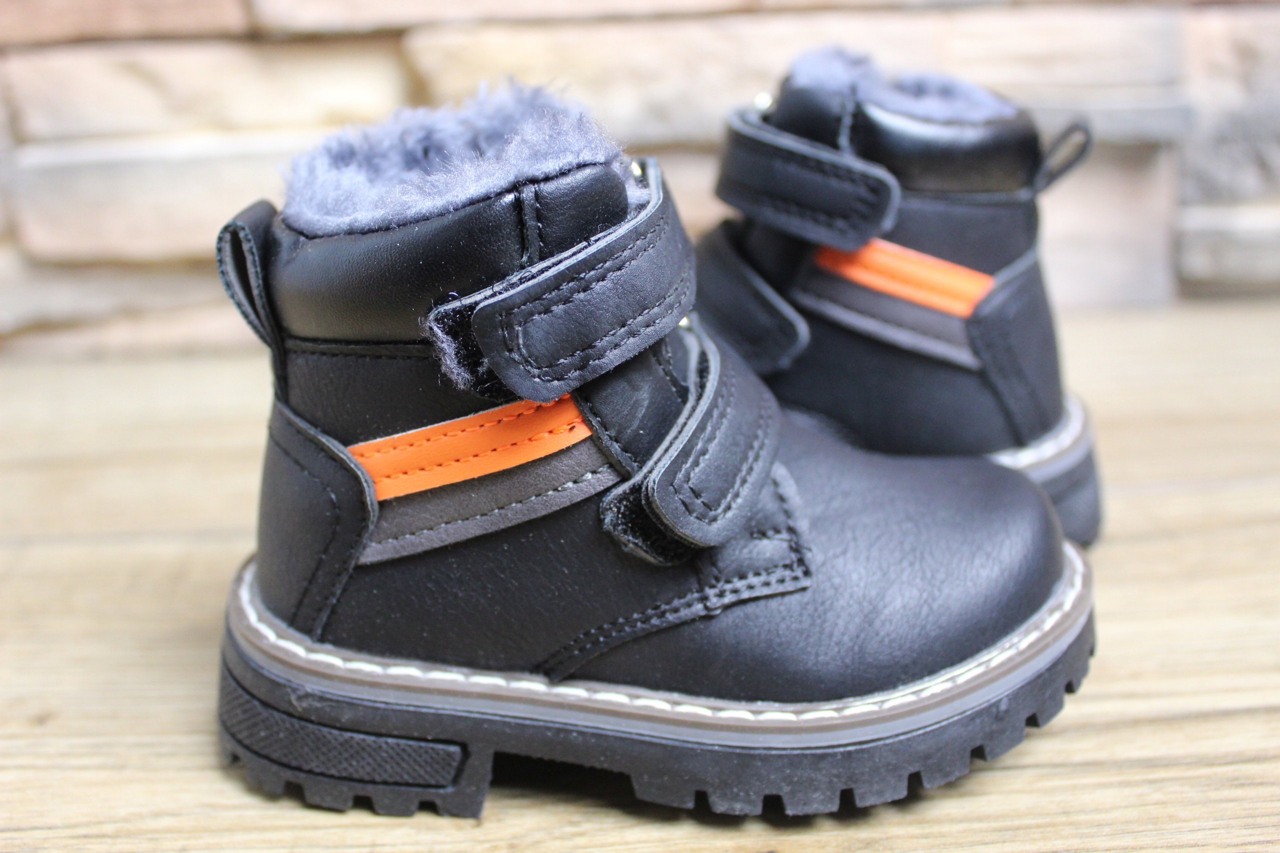 MODNE BUTY KOZAKI CHŁOPIĘCE ROZ. 21 Materiał skóra ekologiczna