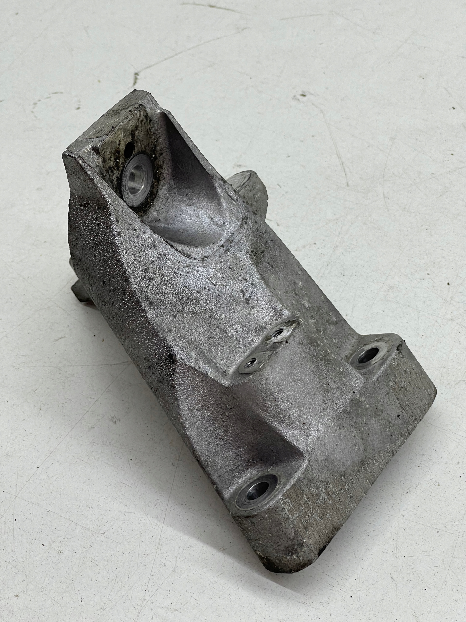 AUDI Q7 4L 4.2 TDI Support Support plaque Moteur