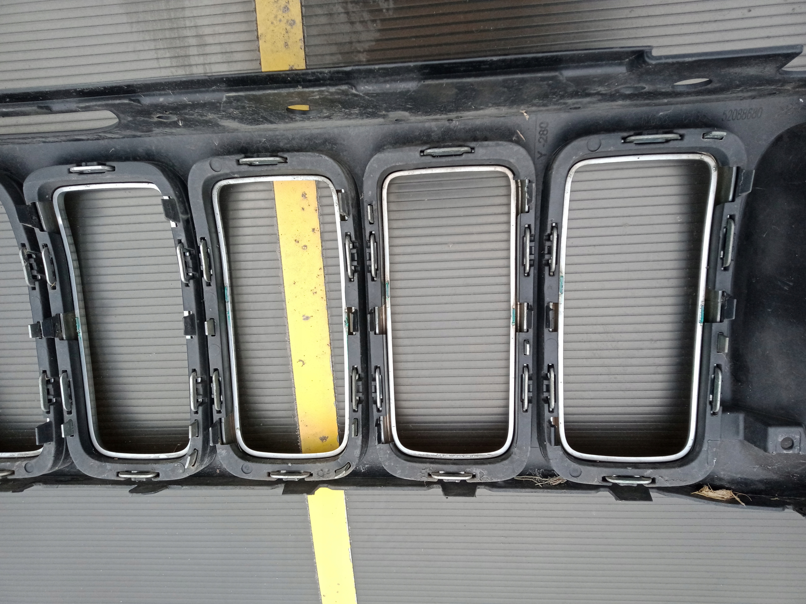 Jeep Renegade BU Kühlergrill FRONTGRILL Kühlergitter 52088680 - Thumbnail 8