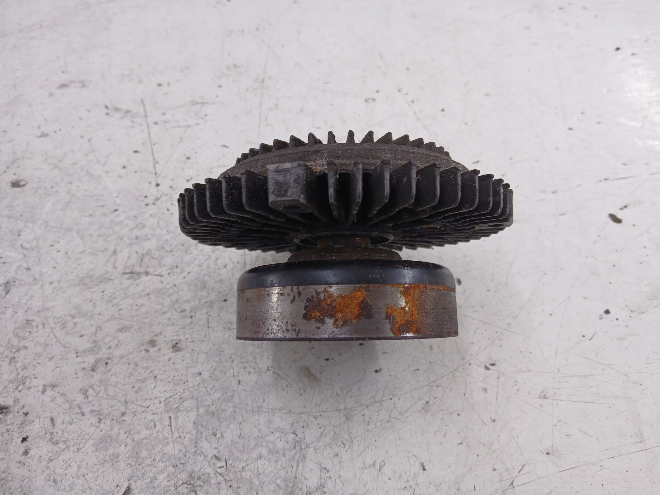 VW PASSAT B5 1.9 TDI WISKOZA kvačilo ventilatora 06B121347