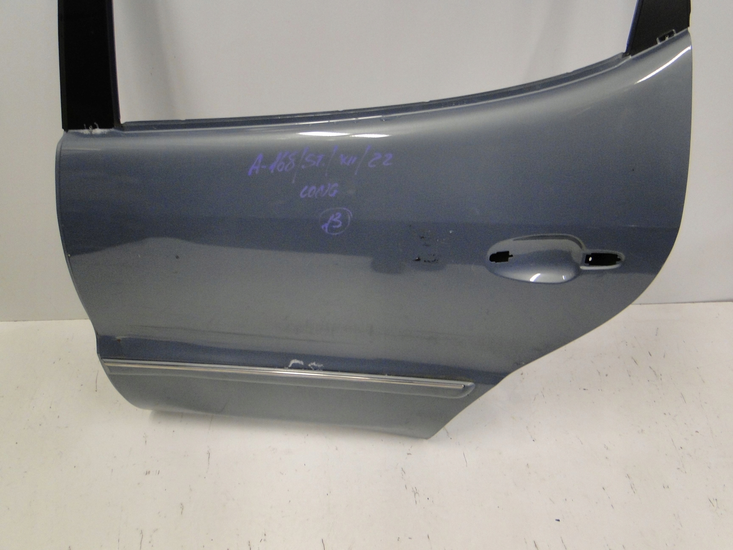 MERCEDES A KLASA 168 W168 DRZWI TYLNE LEWE LONG Kolor szary