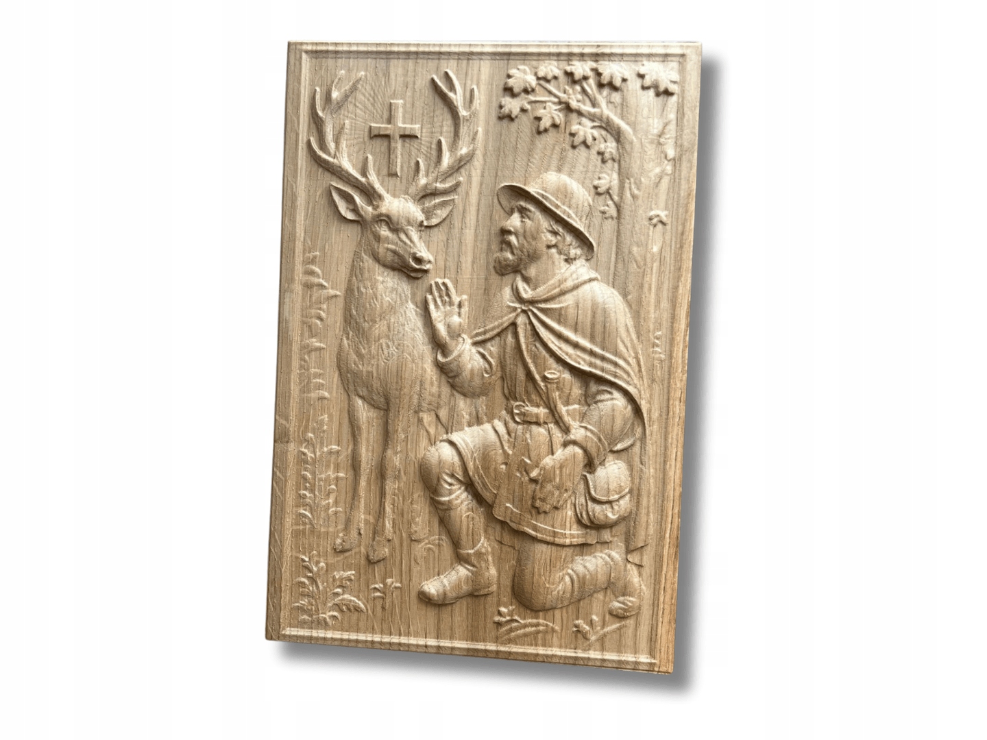 Drevený reliéf Vízia s bielym jeleňom Hubertovský lov 35 cm