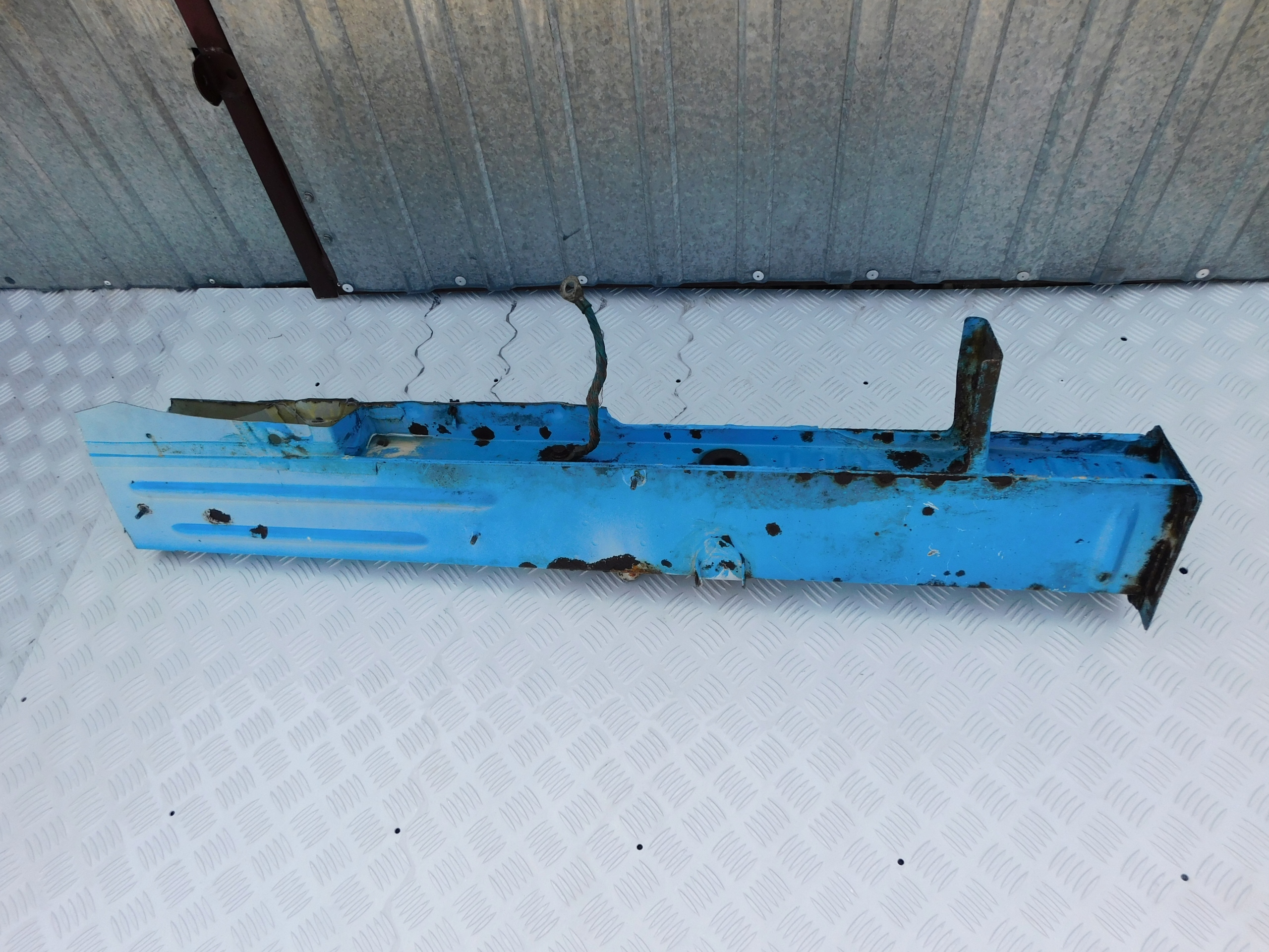 Sprinter 906 VW Crafter quarto LONGHERONE sinistra od autisti ok 113cm blu