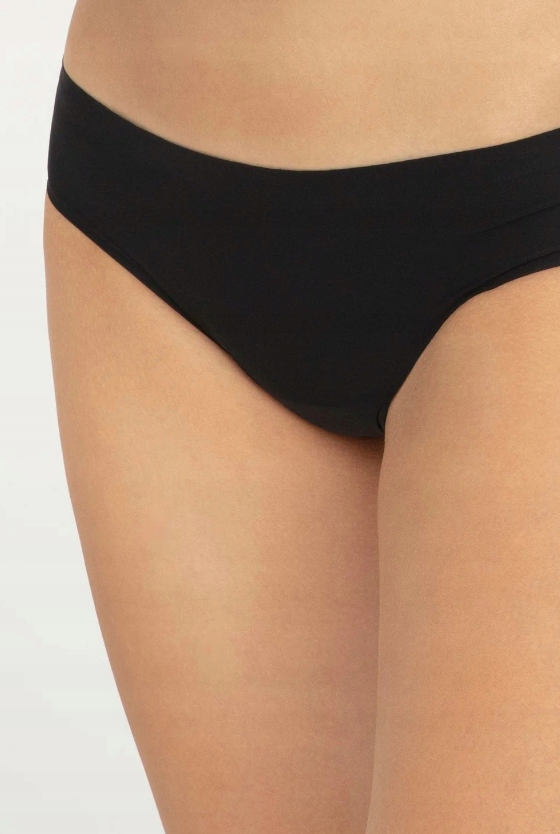 GATTA BRAZYLIAN ULTRA COMFORT MAJTKI FIGI CZARNE M Kolor dominujący czarny