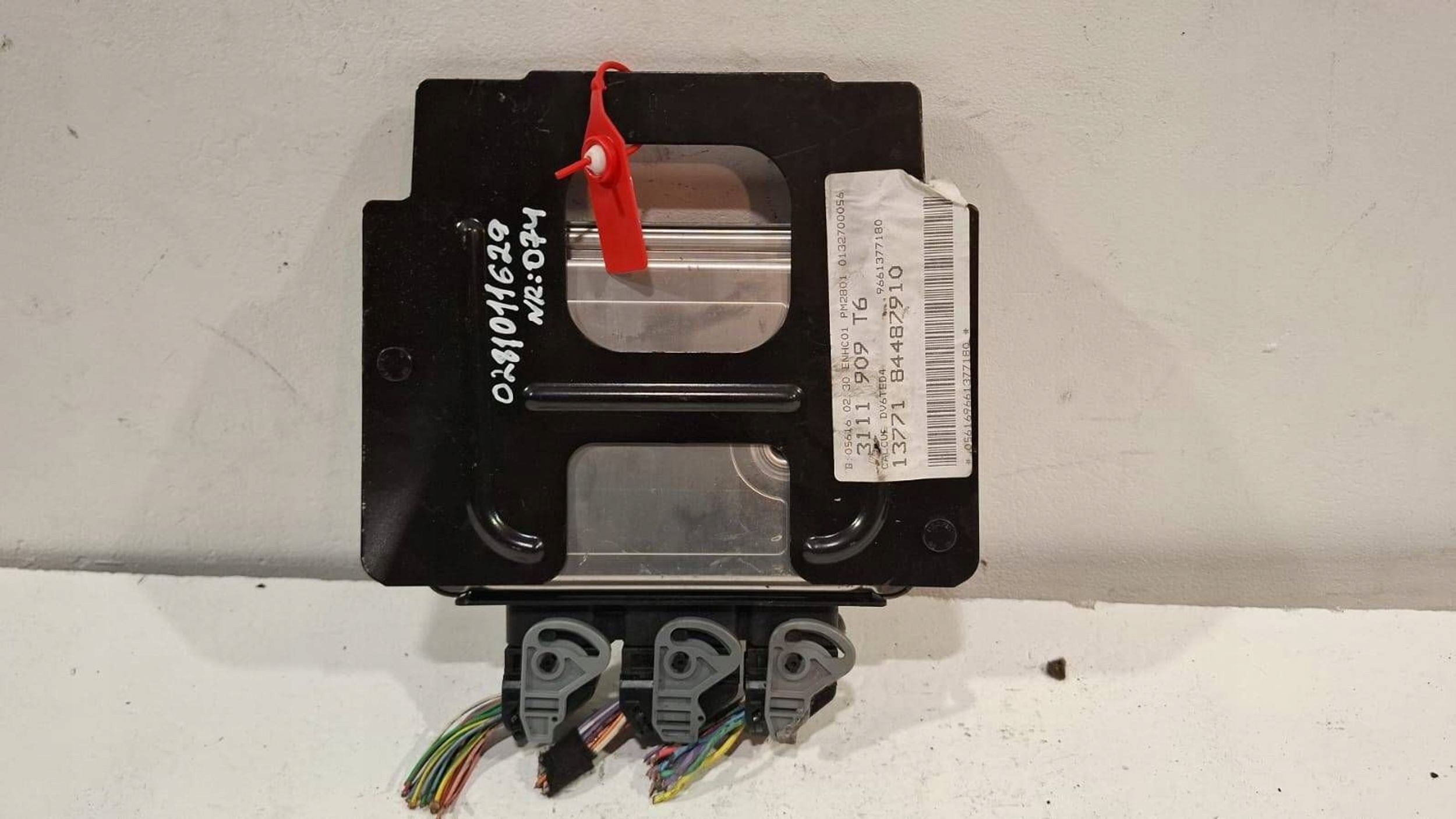control unit of the engine computer 0281011629 Peugeot Citroen 1.6 HDI