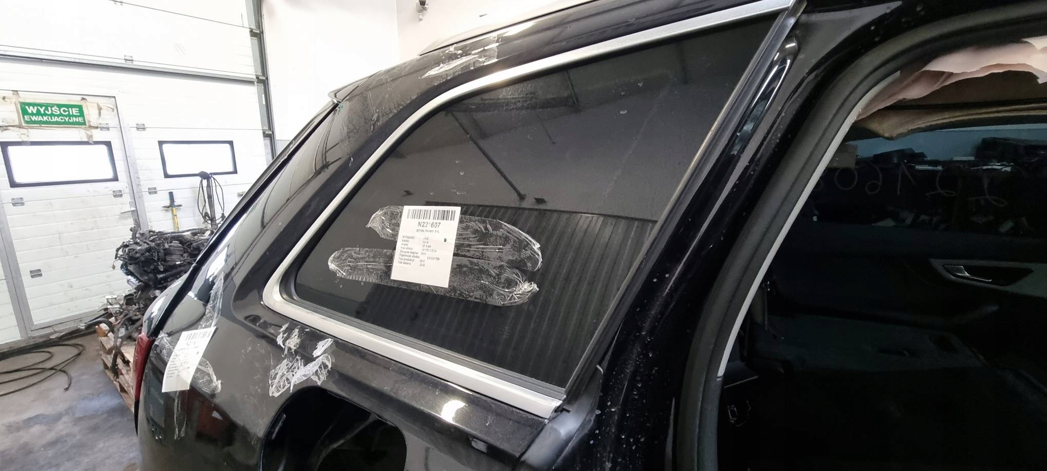 window right rear part AUDI Q7 II 4M