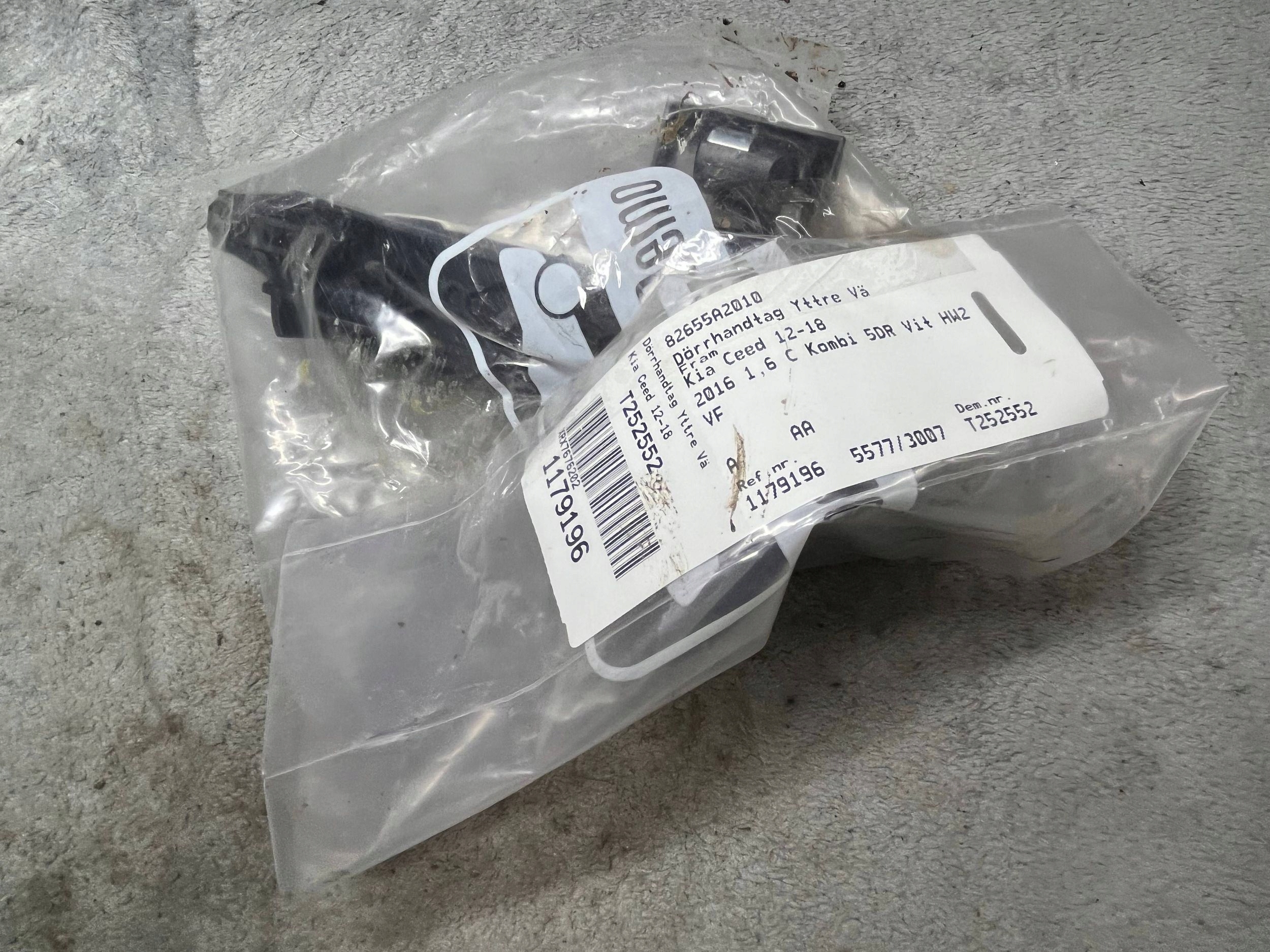 handle exterior left front KIA Ceed 82655A2010