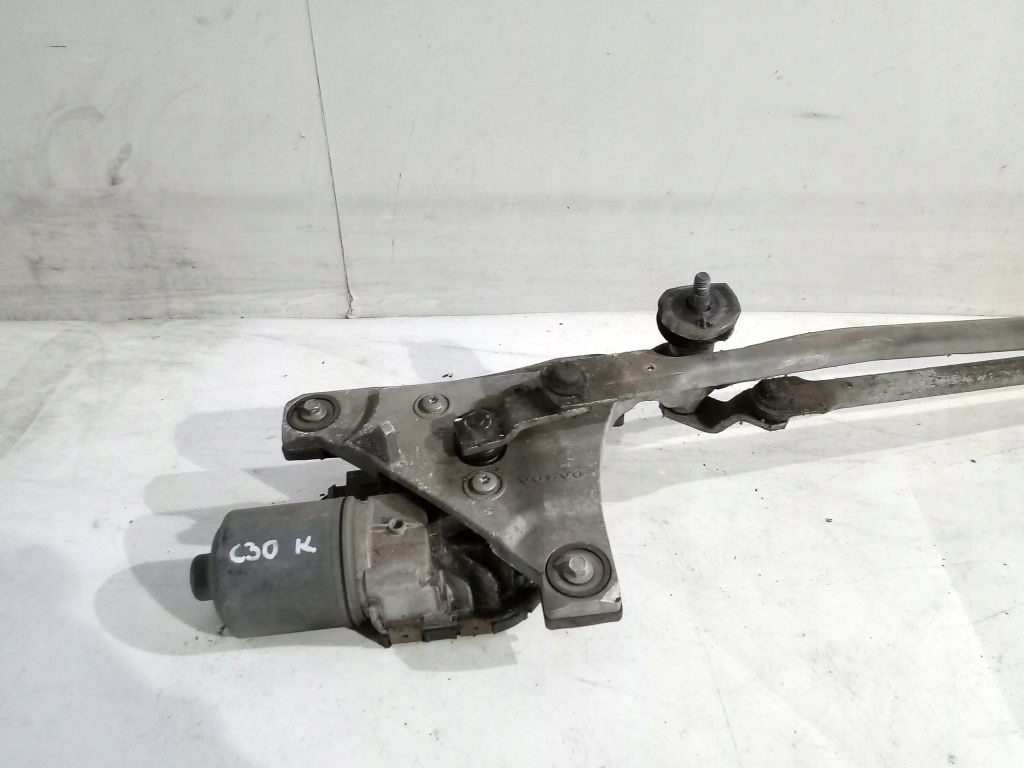 Volvo C30 wiper mechanism front