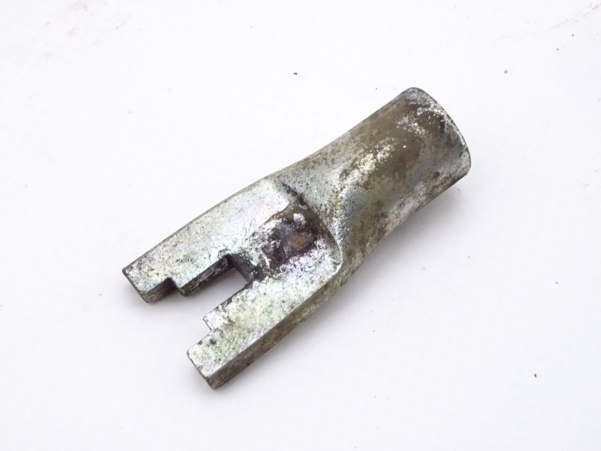 F726bde3402698079f3763db54dd