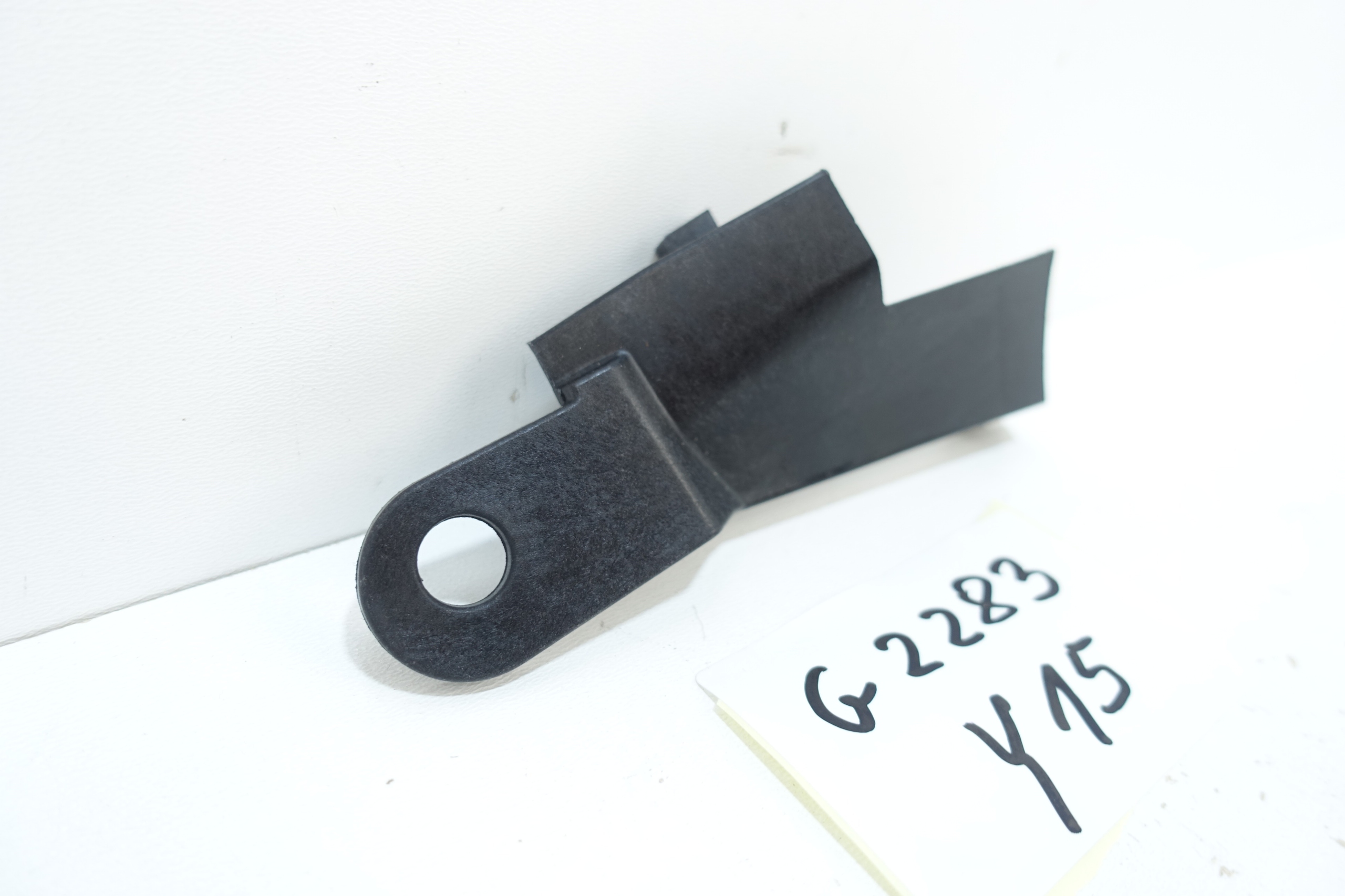 HYUNDAI I30 III LIFT 2020- bracket holder REFLEKTORA left front PA6-GF30