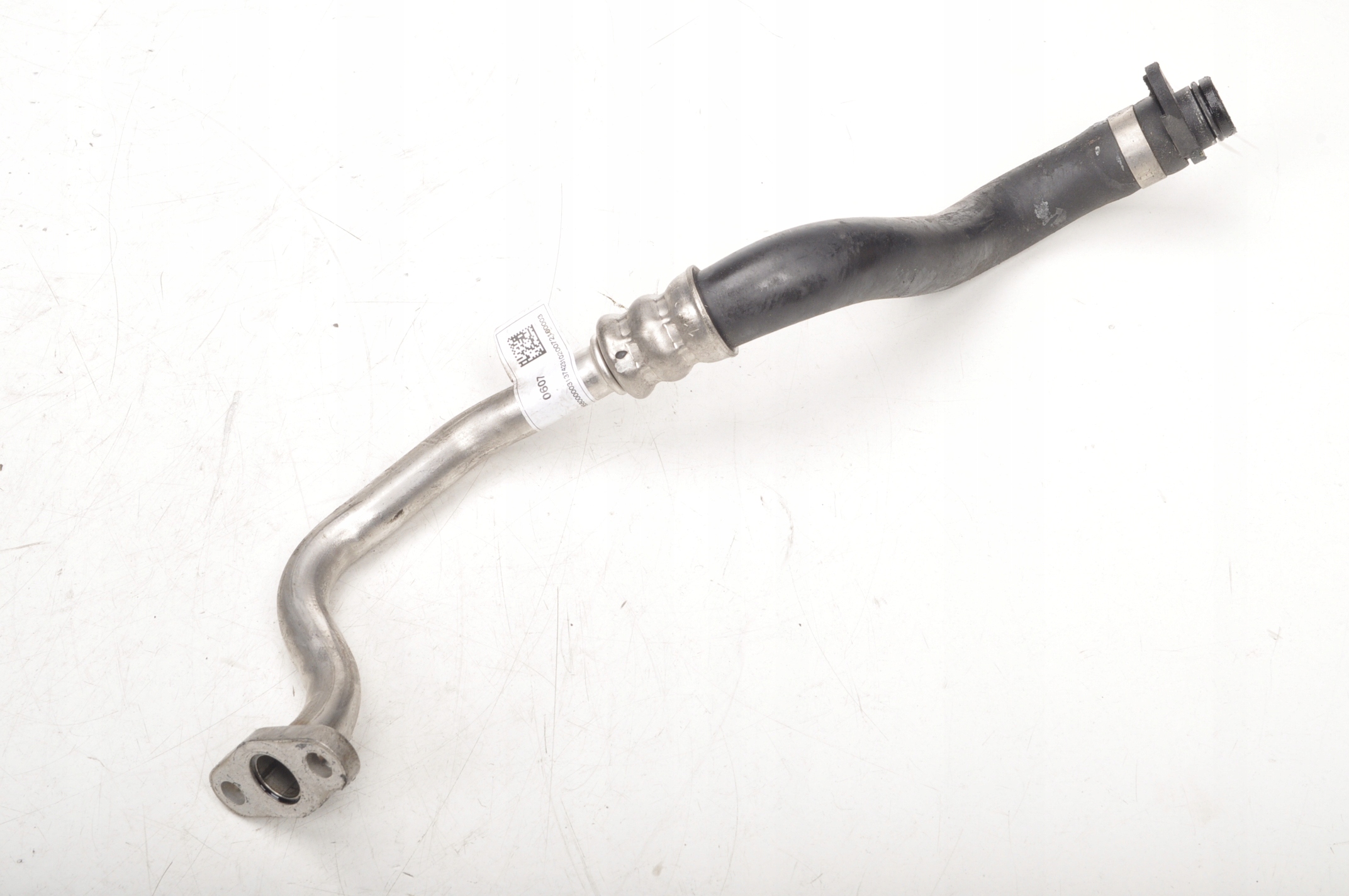 BMW 1 F40 116d 1.5 труба трубопроводу