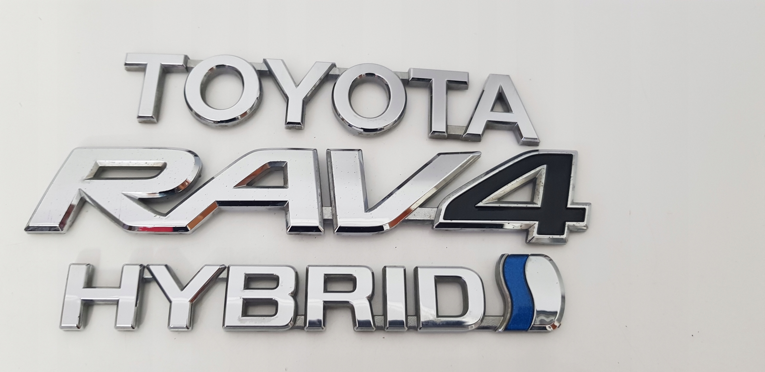 Toyota RAV-4 Hybrid Klapka Znak Emblém Nápis