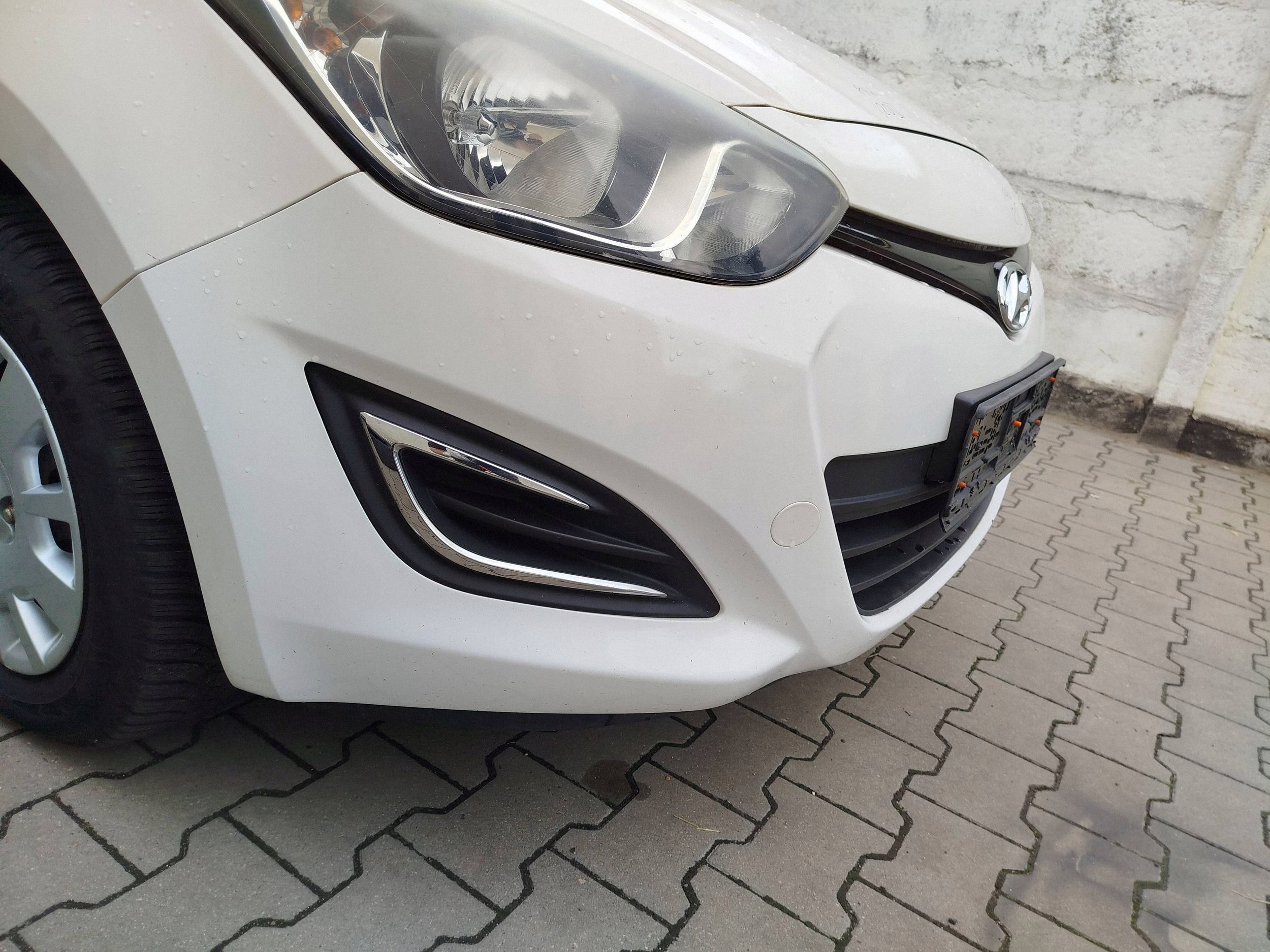 HYUNDAI I20 and LIFT bumper front front colour PHW 2012-14R