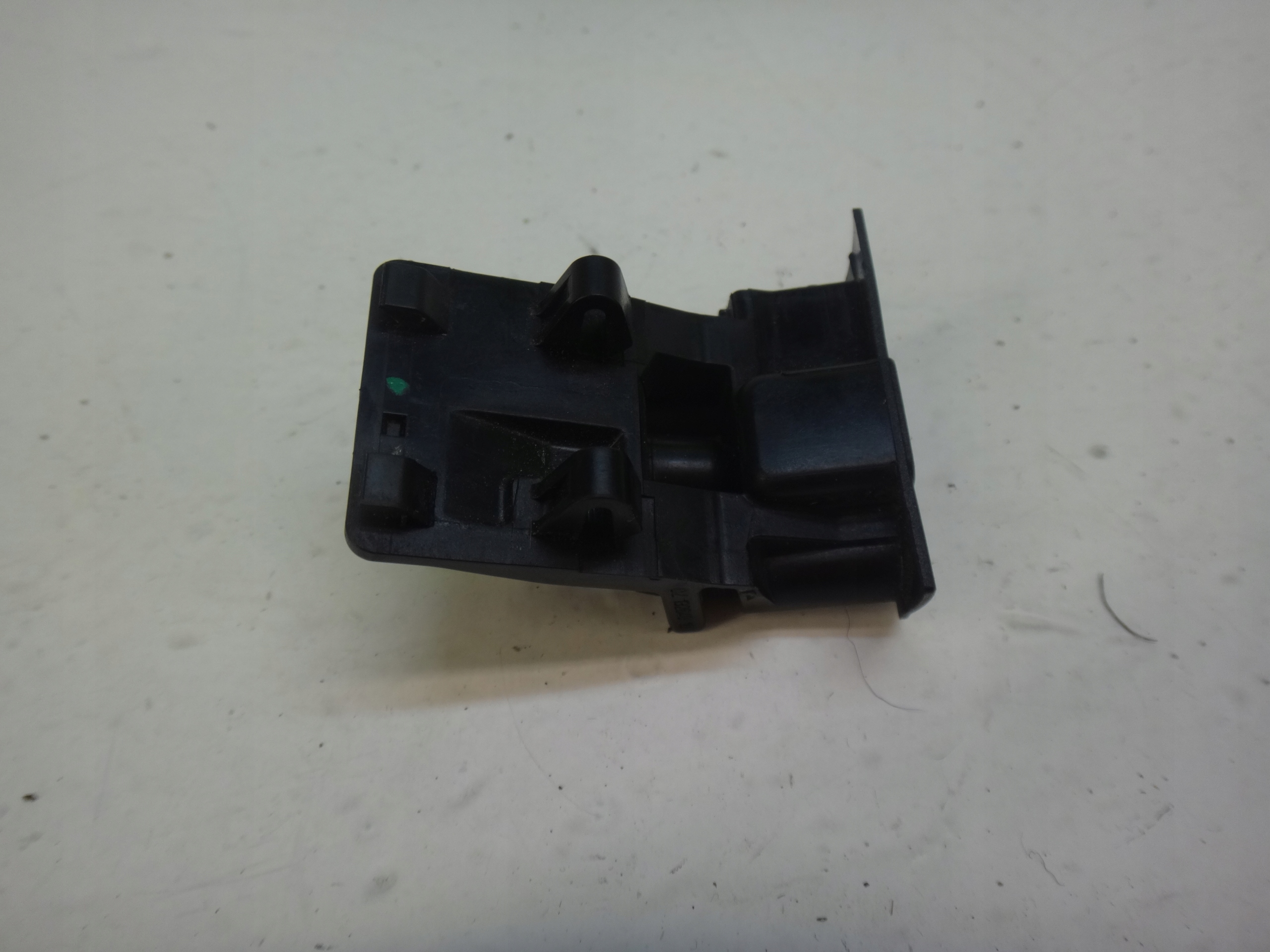 DYSZA SPRYSKIWACZ MASKI BMW E70 X5