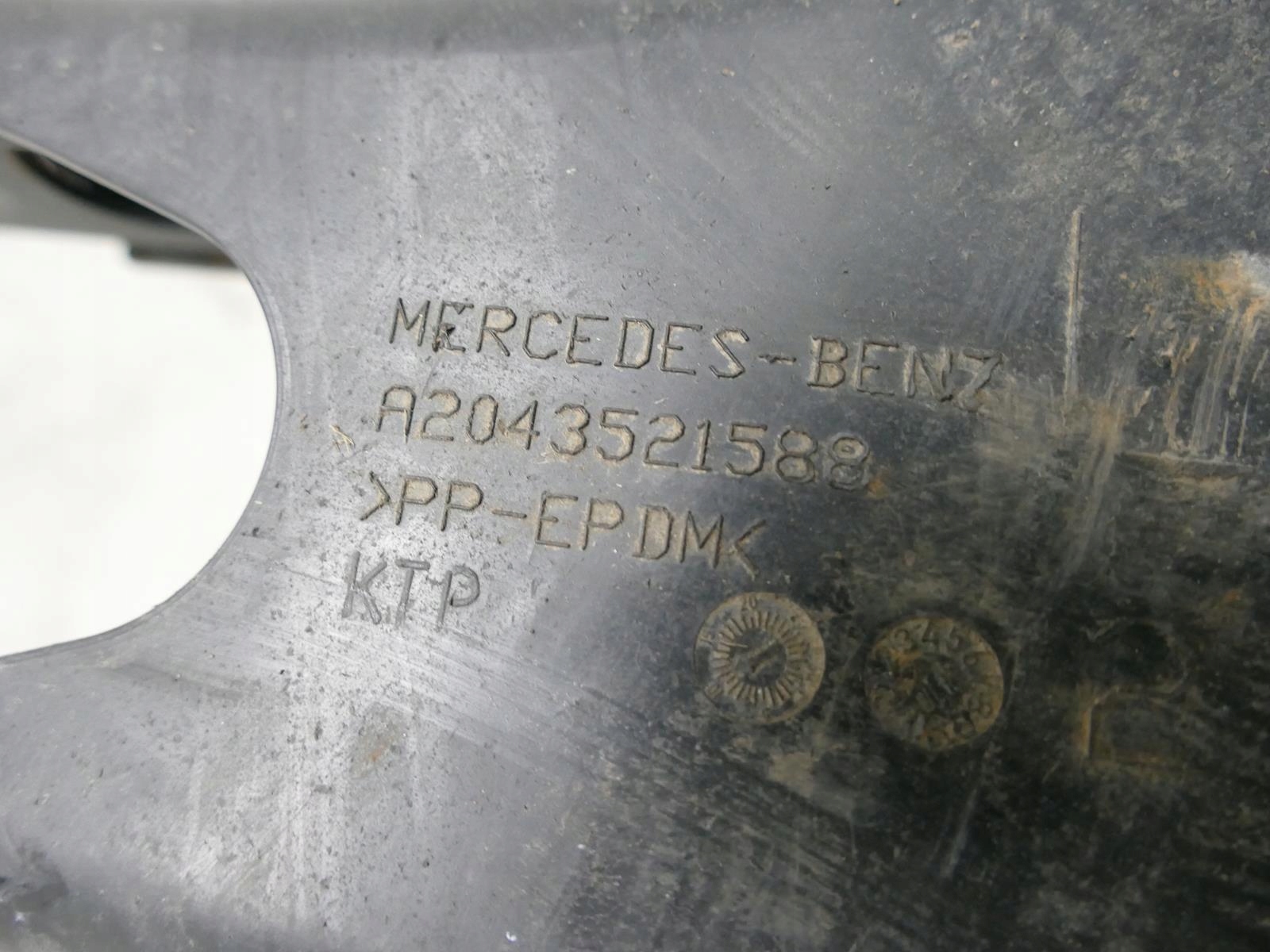 MERCEDES C207 W207 LIFT swing arm left rear part