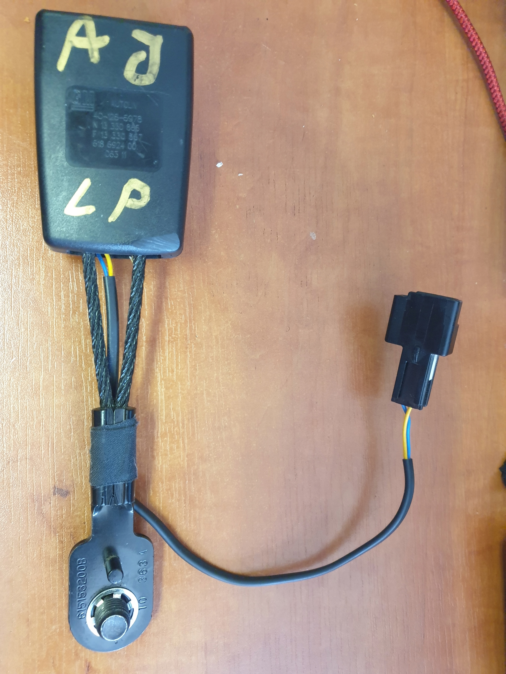 13330865 ZAPINKA seat left driver´s ASTRA J IV